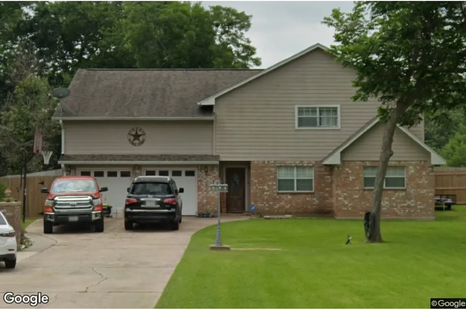 421 Southern Oaks Dr, Lake Jackson, TX 77566 | BlueBid