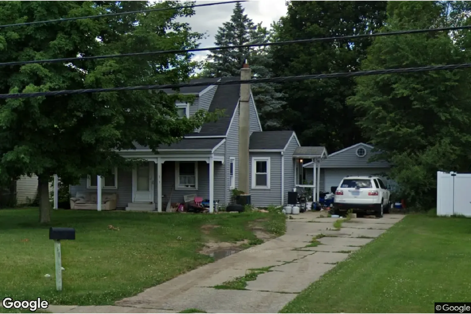 305 W Russell Rd, Tecumseh, MI 49286 | BlueBid