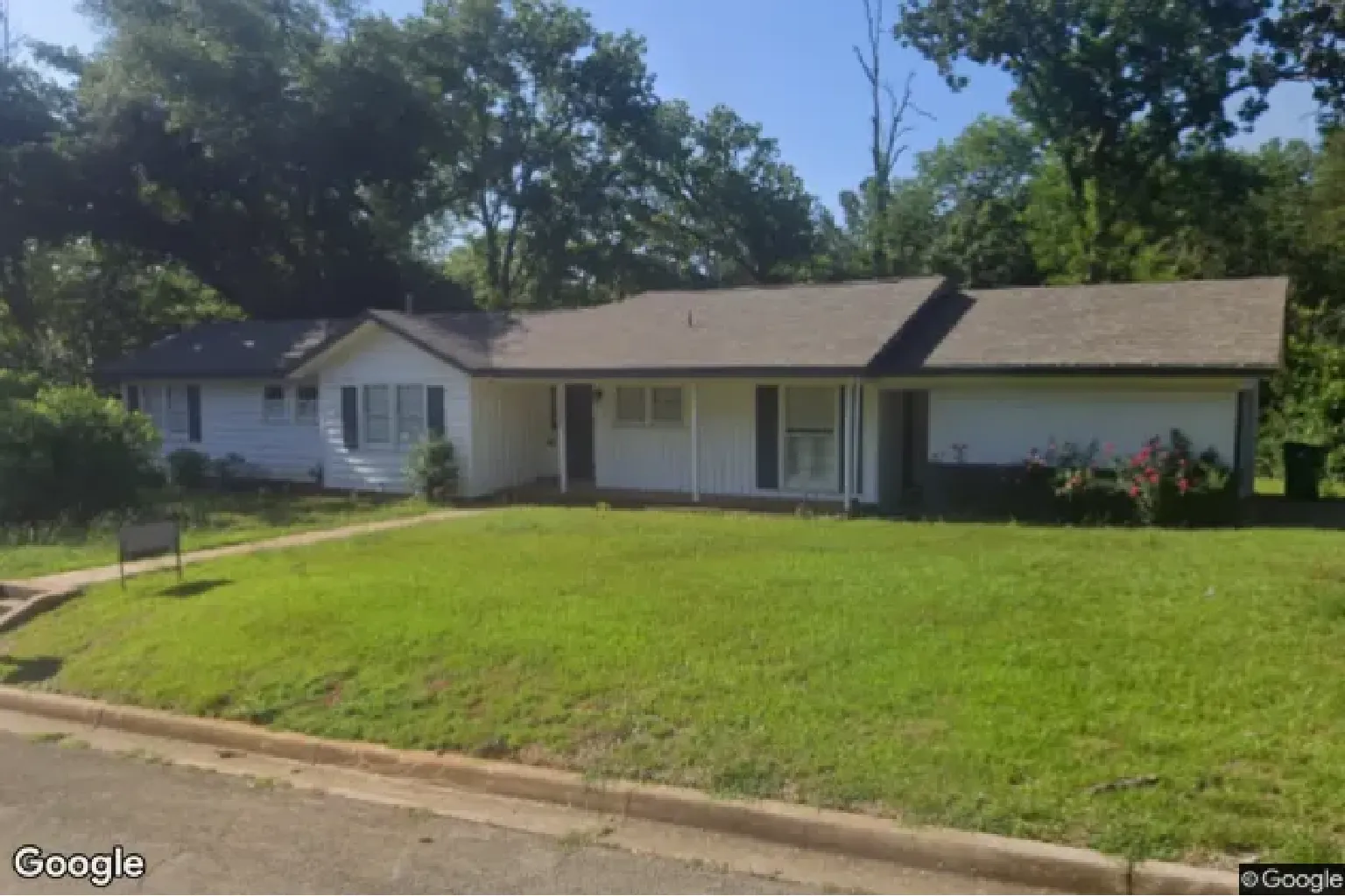 1102 Woodland Dr, Palestine, TX 75801 | BlueBid