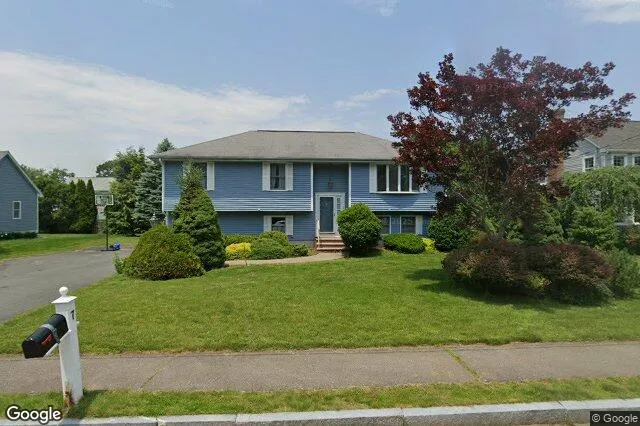 7 Autumn St, Norwood, MA 02062 | BlueBid