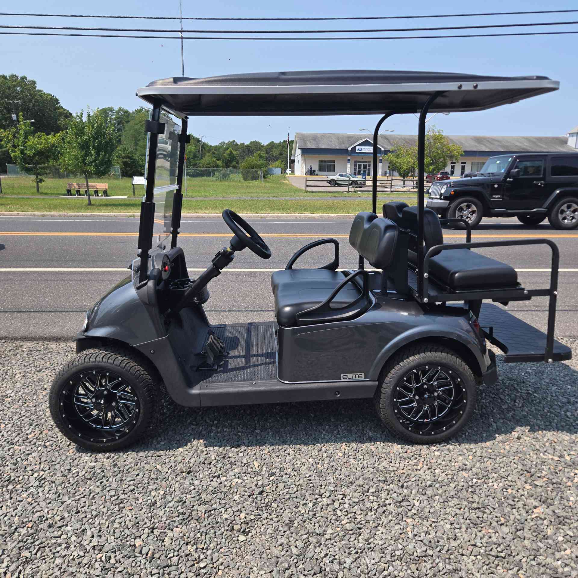 2021 EZGO RXV Gray image 2