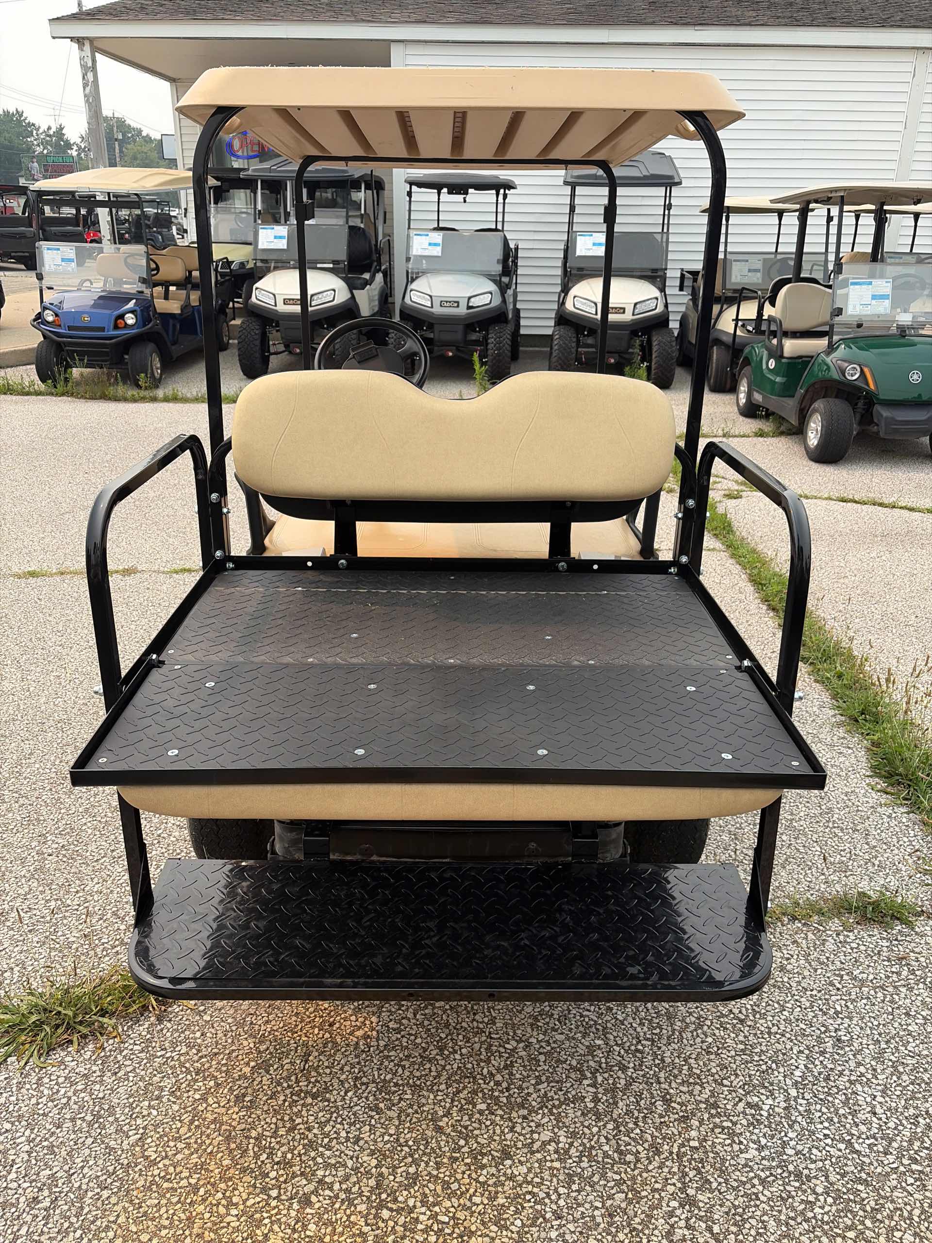 2021 EZGO TXT Champane image 4