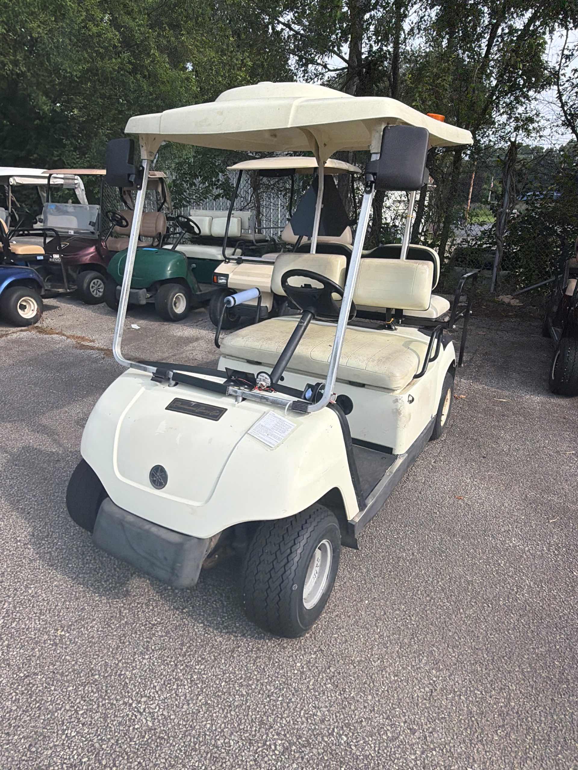 2004 Yamaha G22 Golf Cart in White