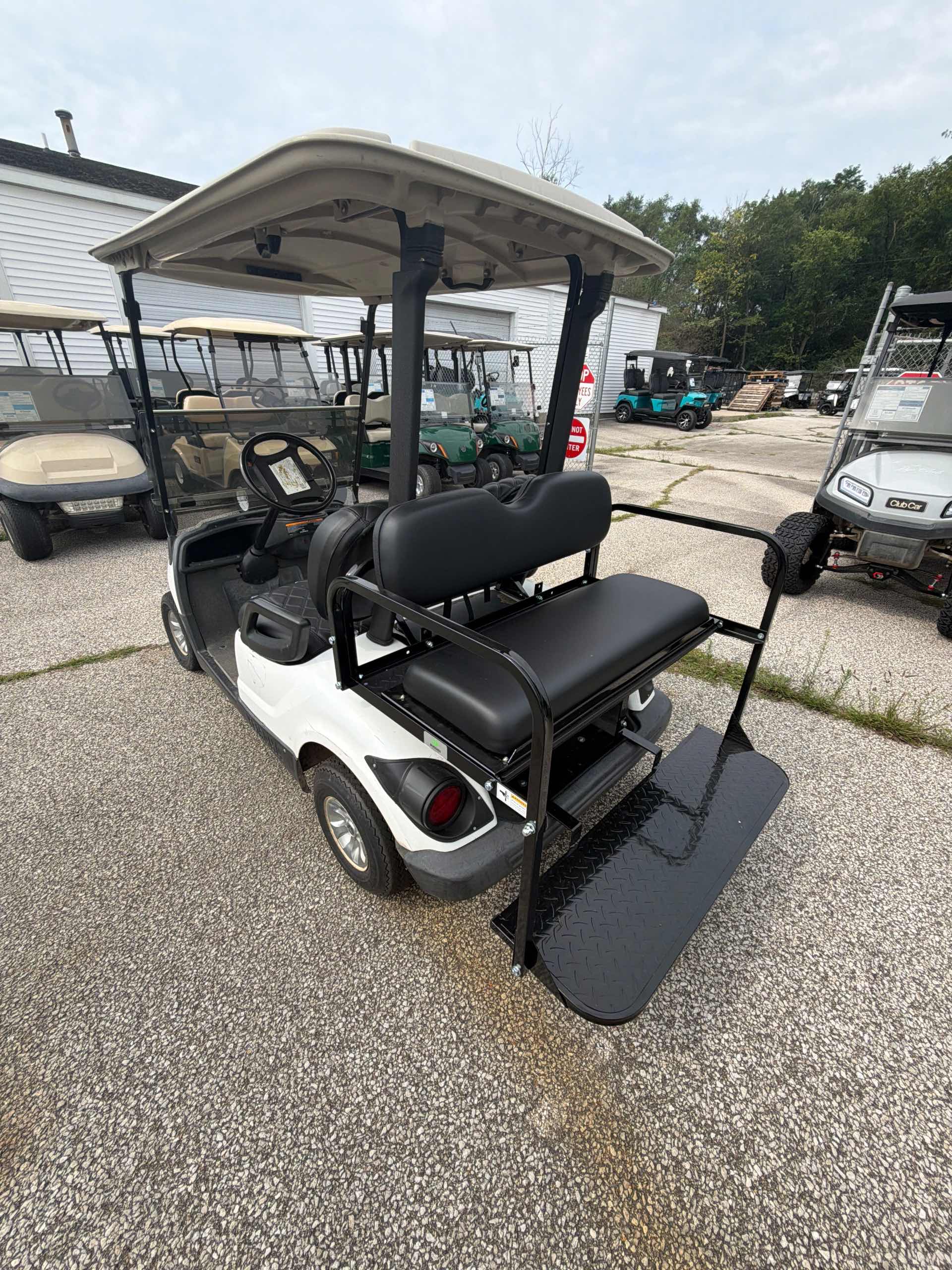2013 Yamaha G29 White image 3