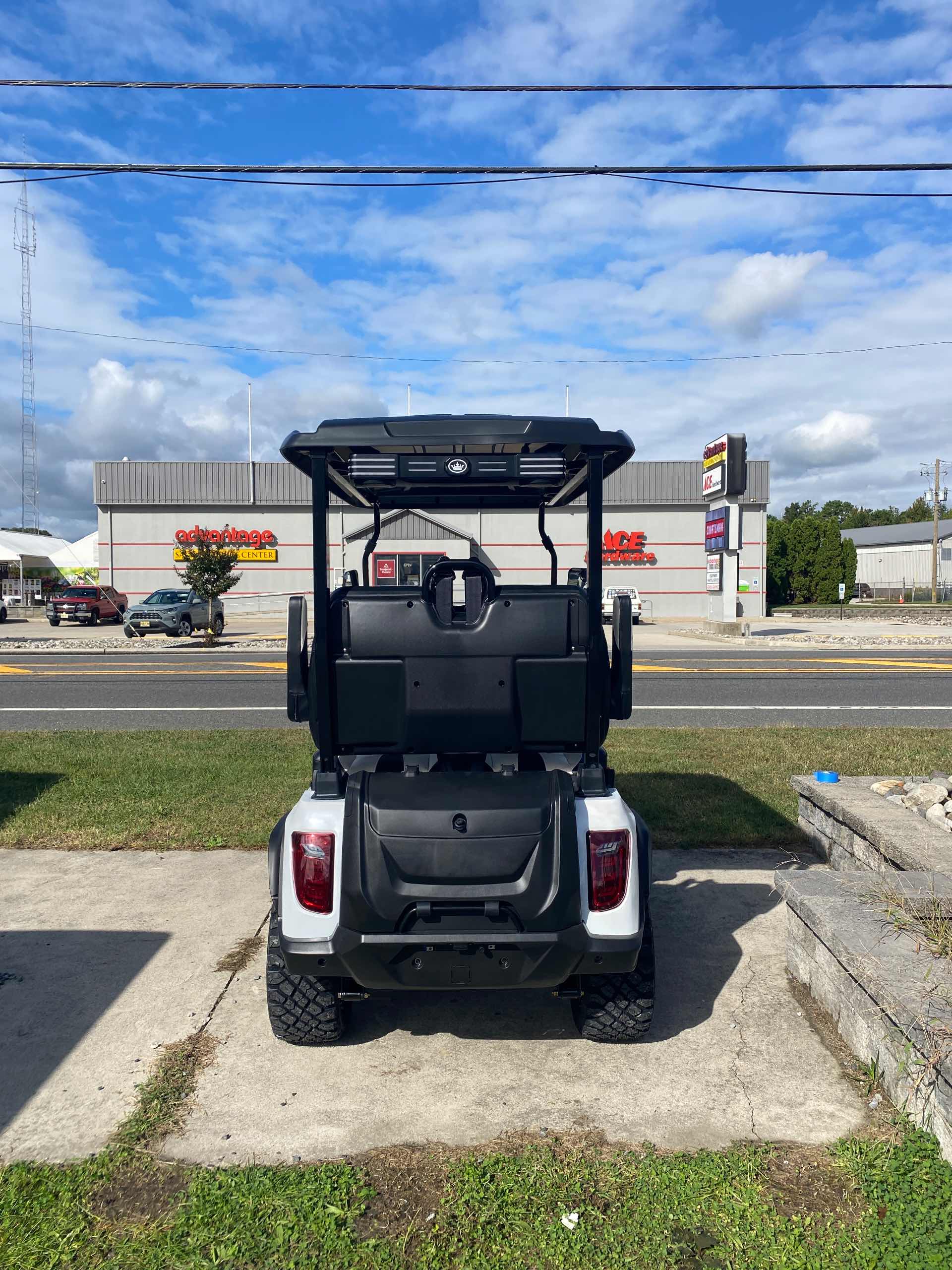 2027 Evolution D5 Maverick 4 PLUS White image 4