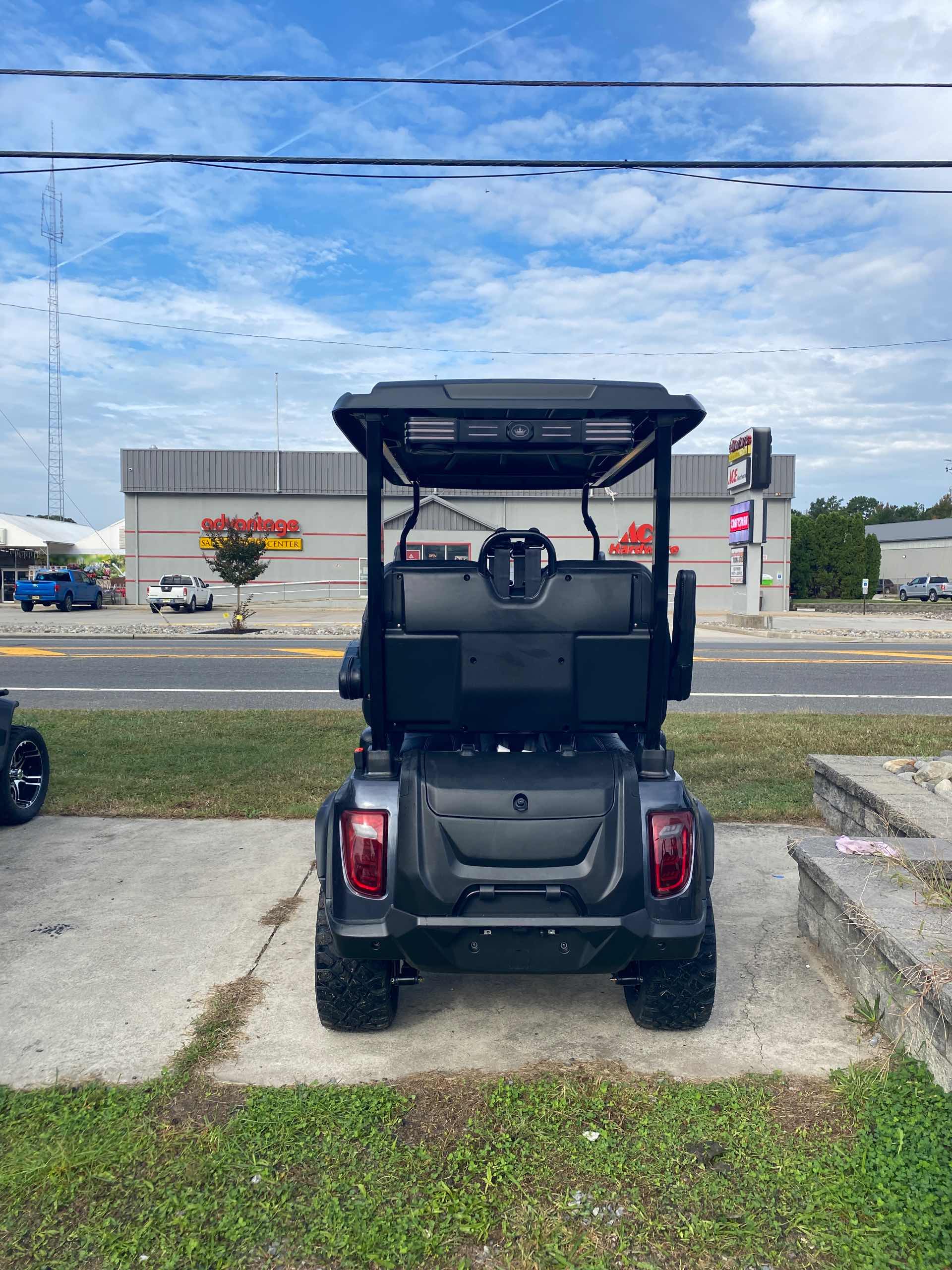 2027 Evolution D5 Maverick 4 PLUS Arctic Gray image 4