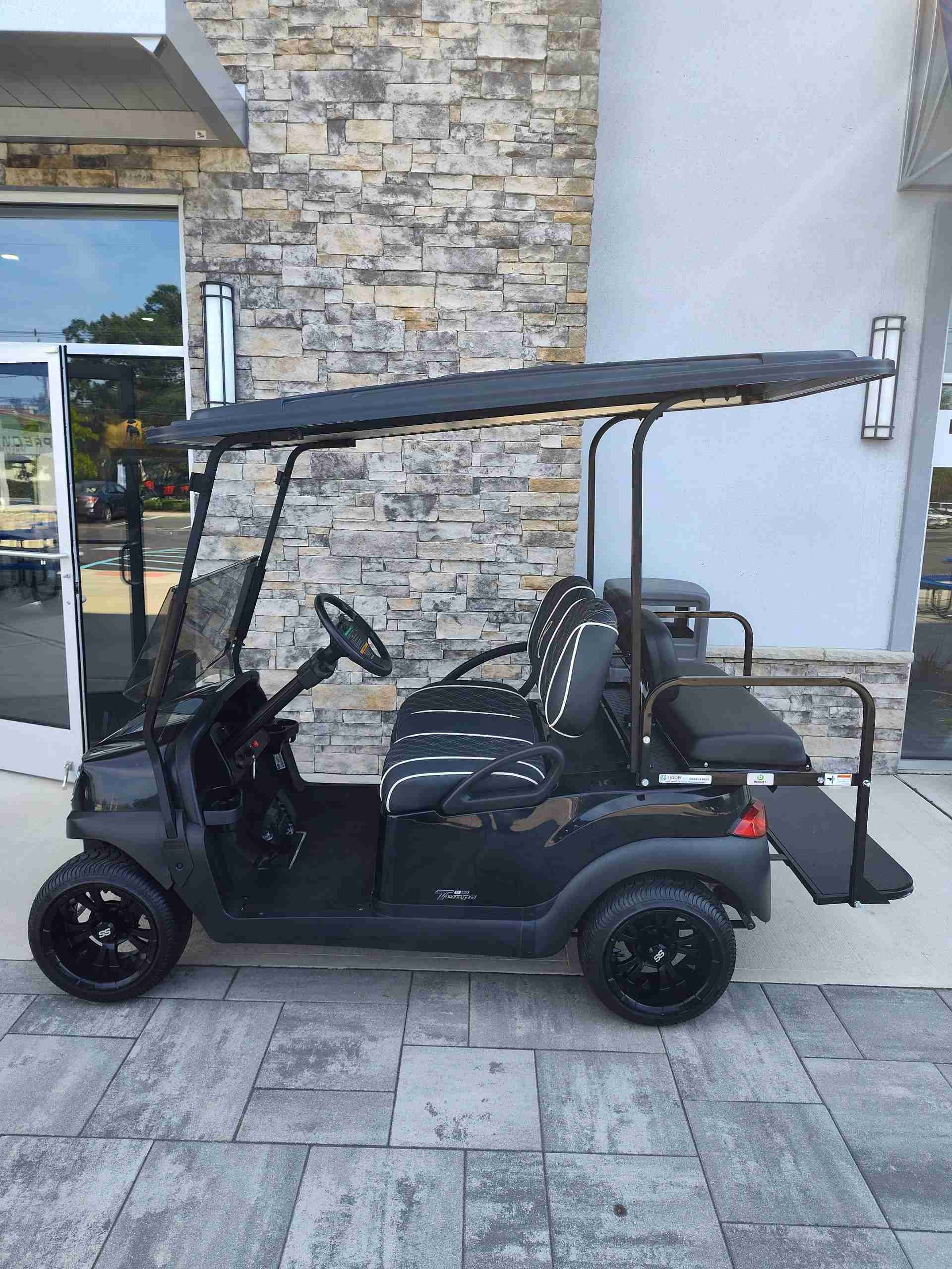 2020 Club Car Tempo Black image 2