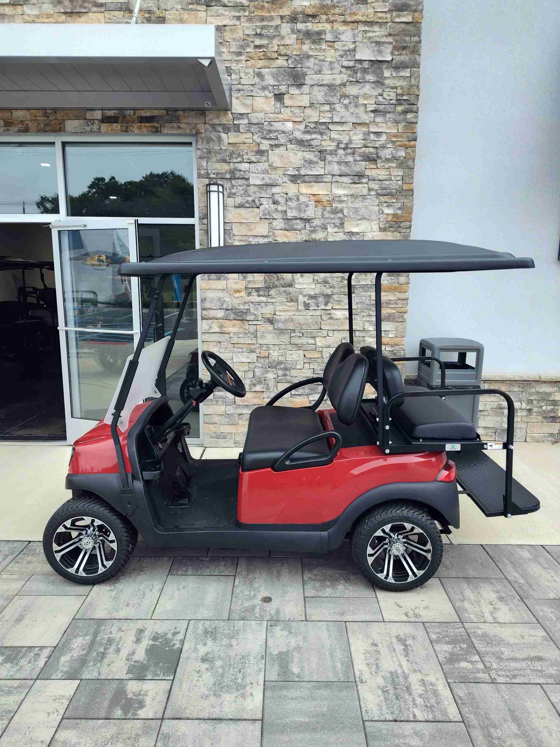 2020 Club Car Tempo Candy Apple Red image 2