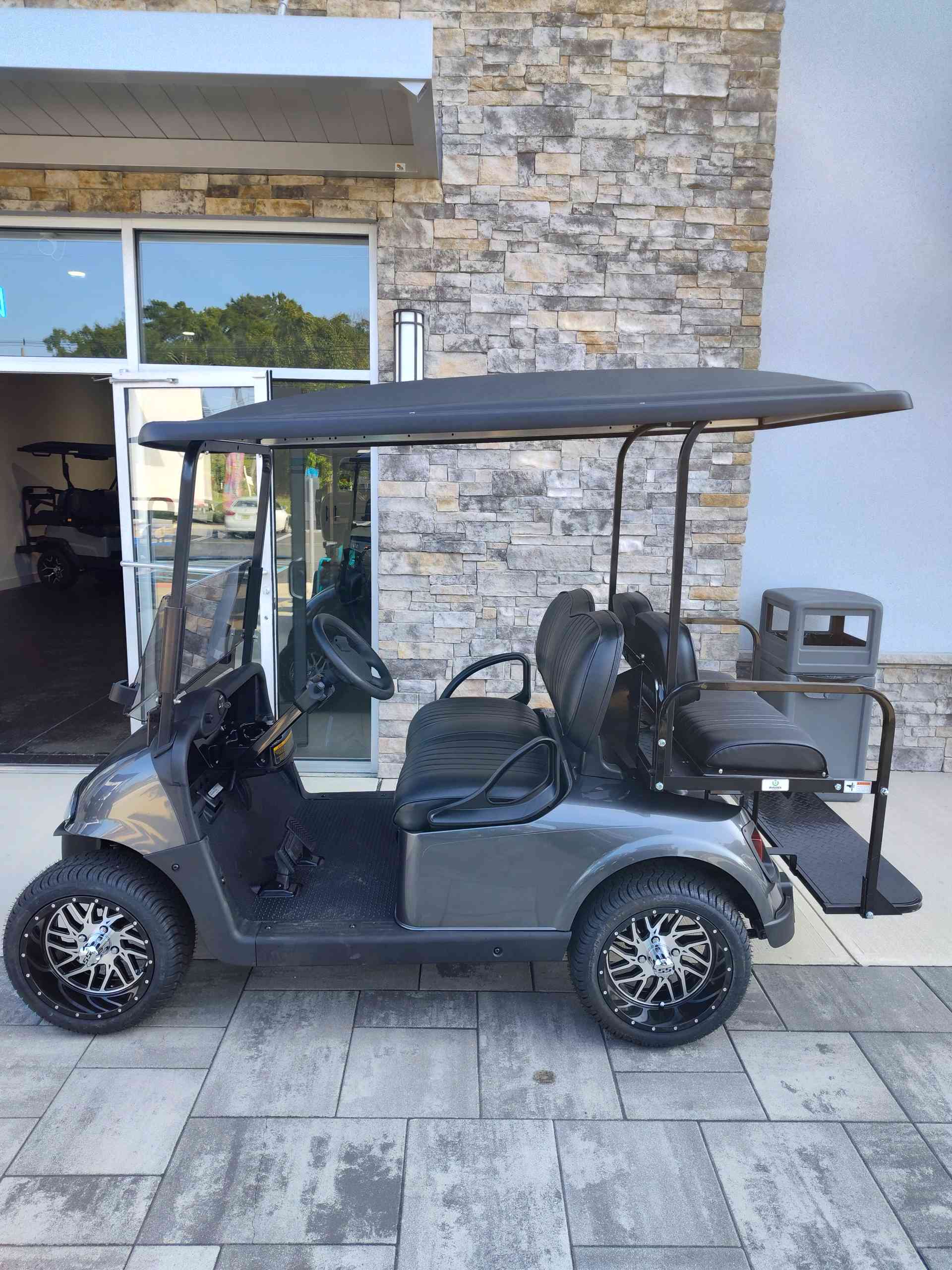 2020 EZGO RXV Gray image 2