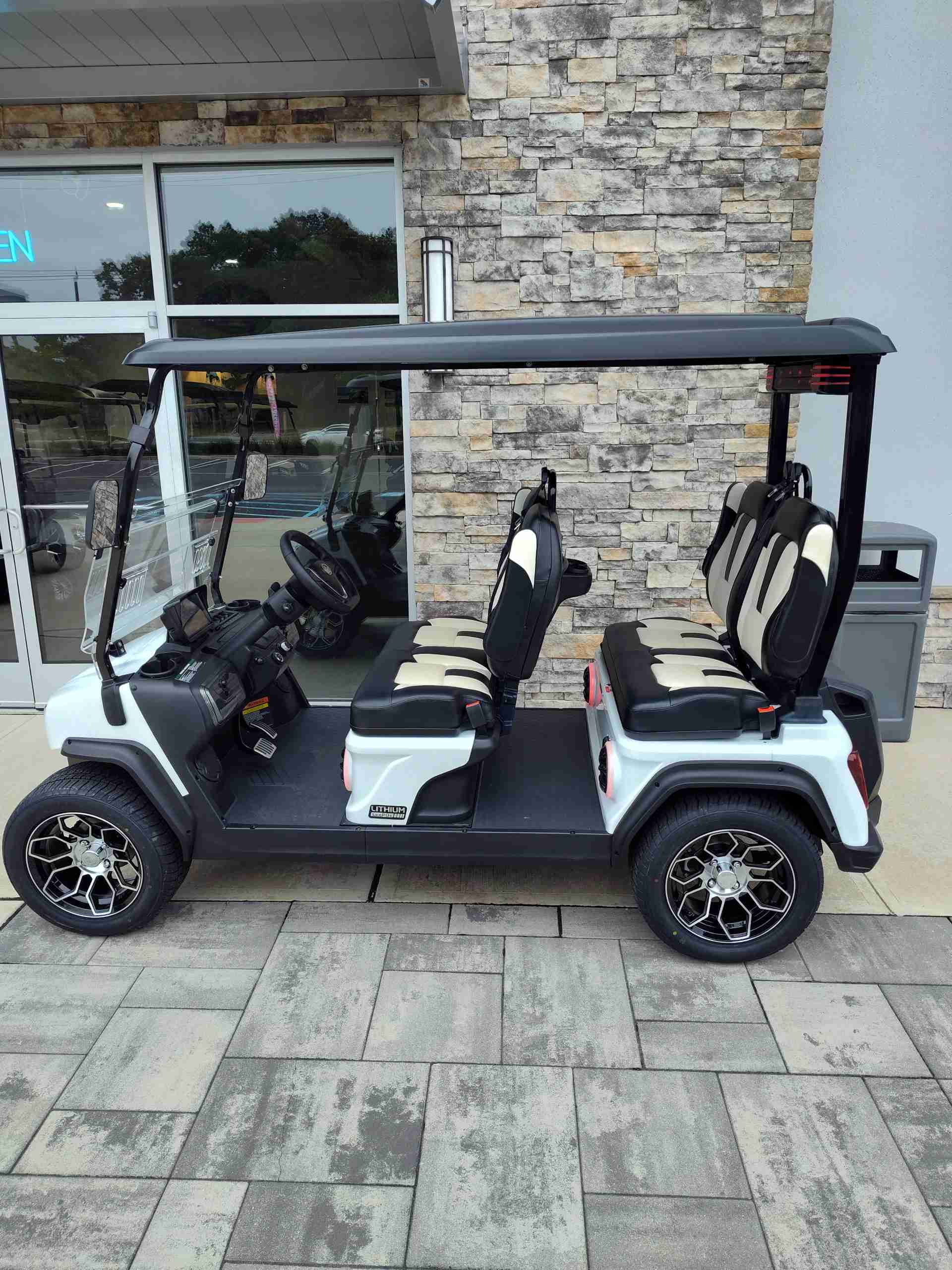 2027 Evolution D5 Ranger 4 PLUS White image 2