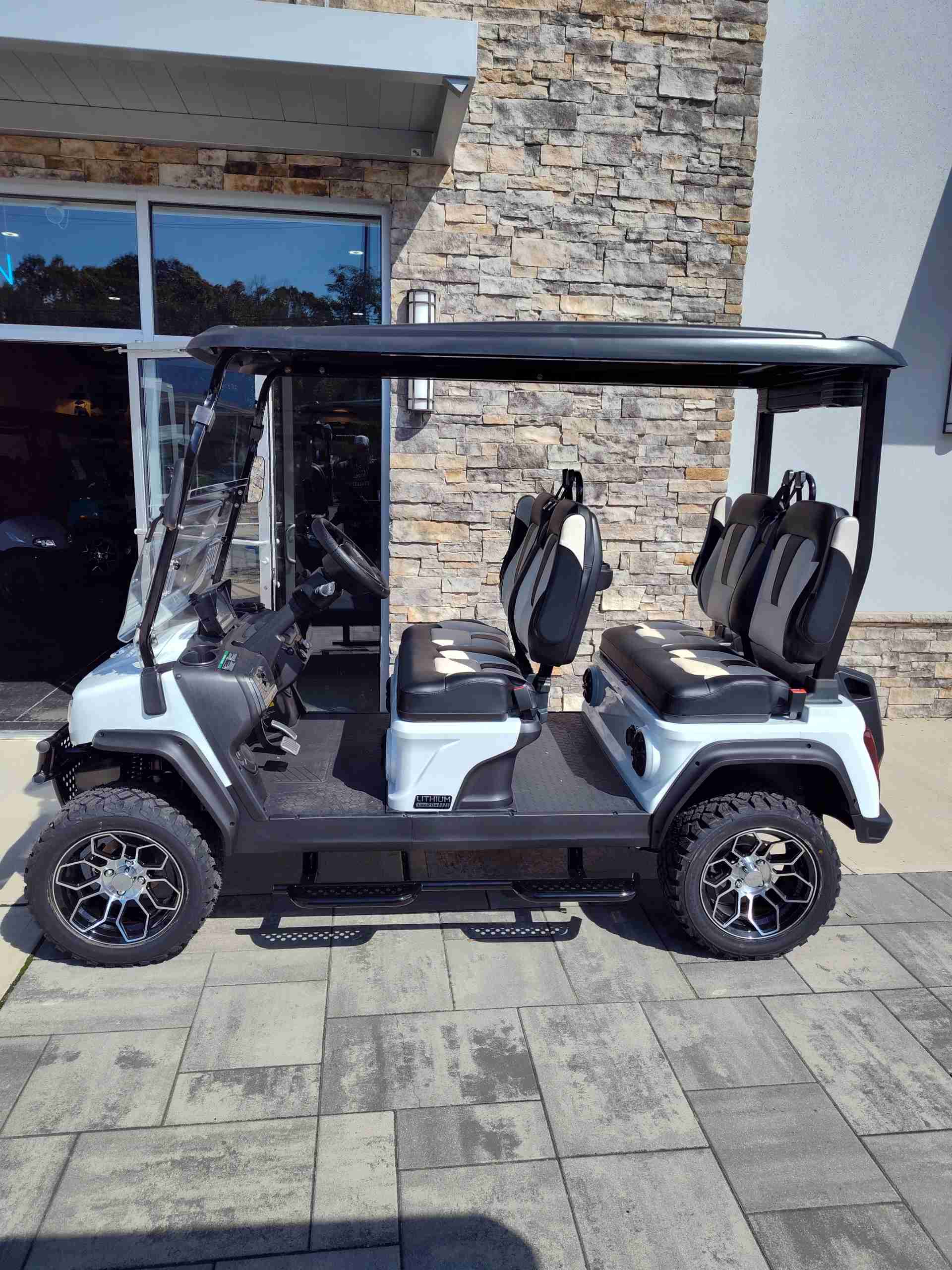 2027 Evolution D5 Maverick 4 PLUS White image 2