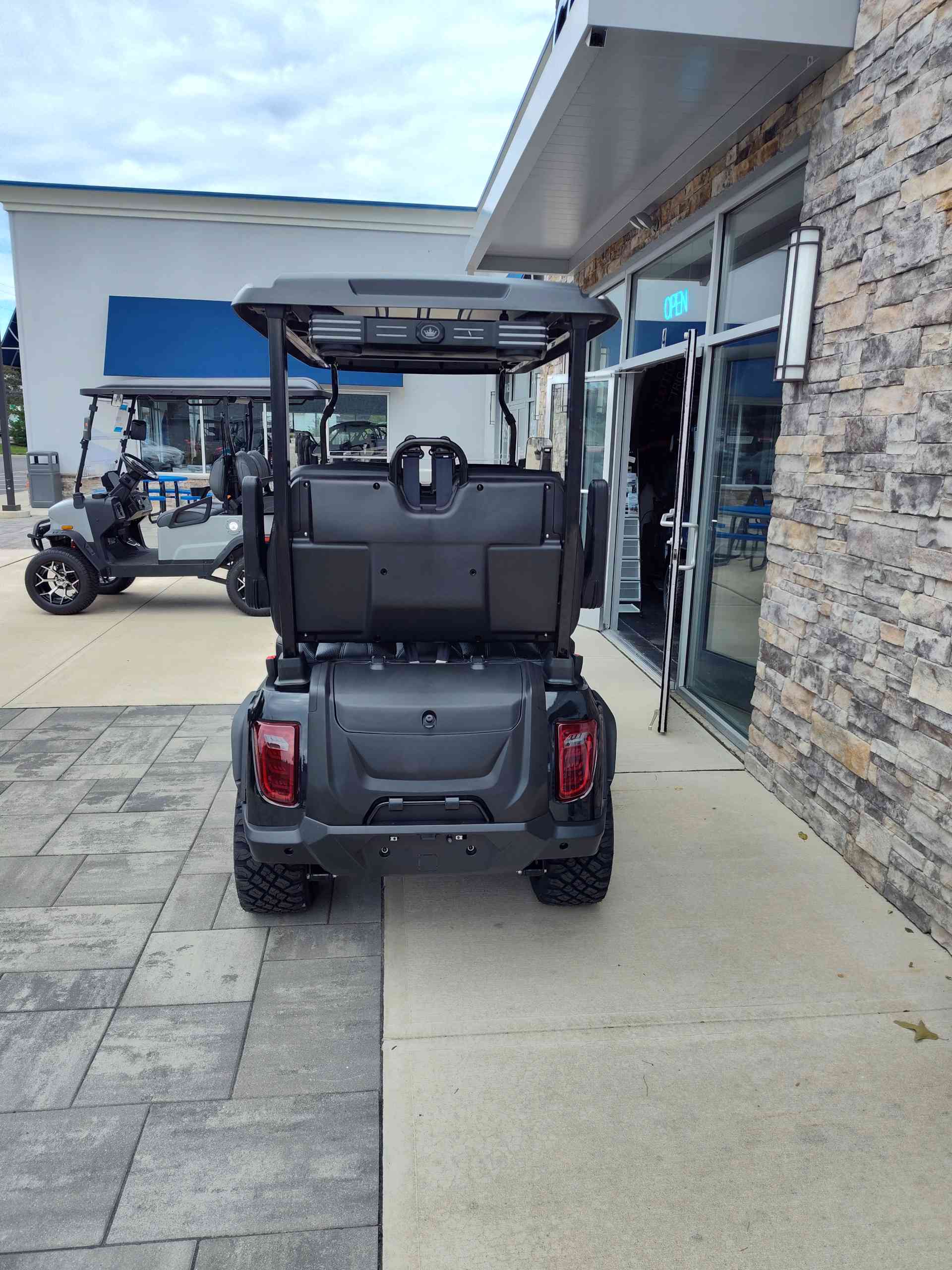 2027 Evolution D5 Maverick 4 PLUS Black image 4