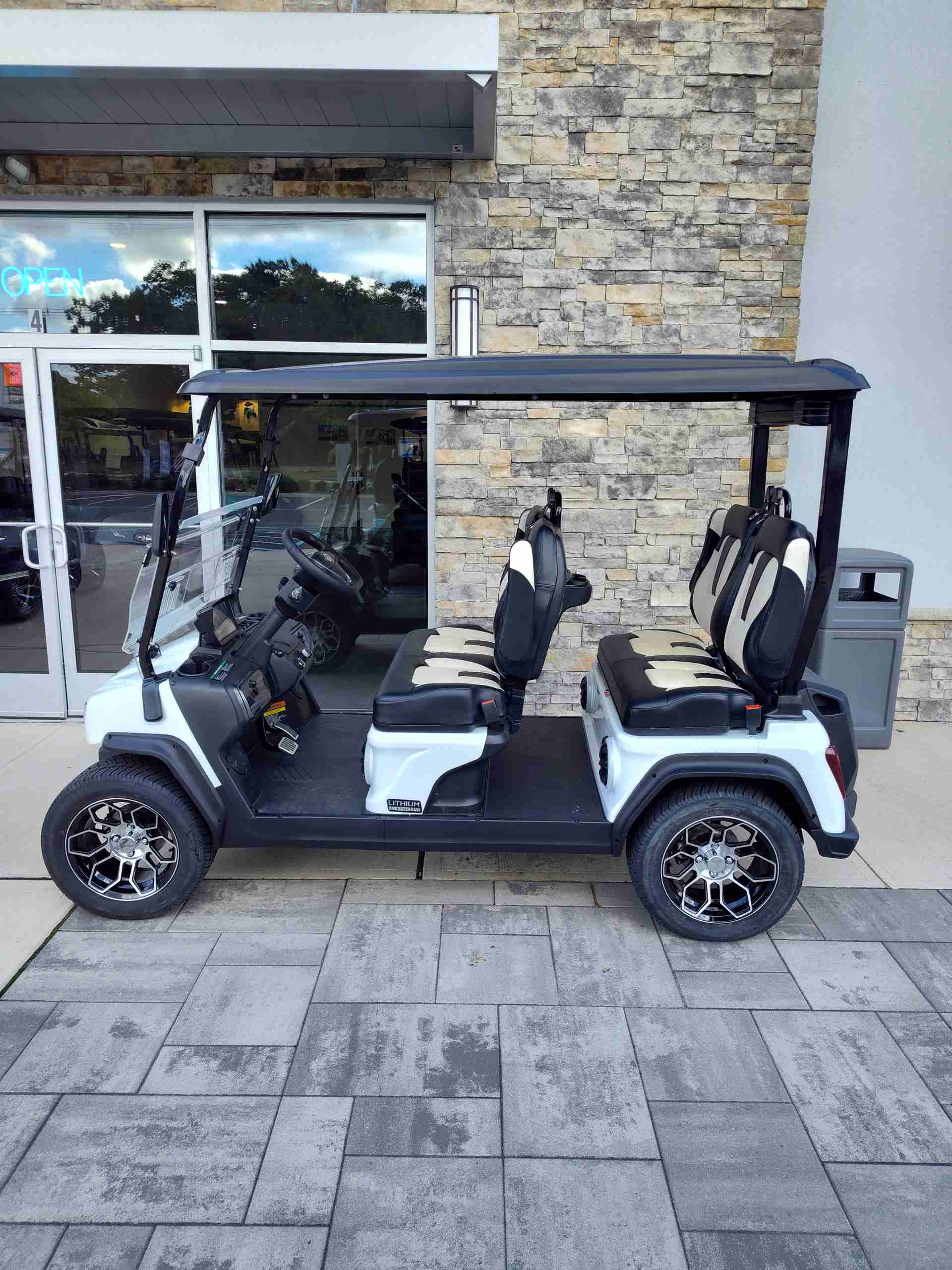 2027 Evolution D5 Ranger 4 PLUS White image 2