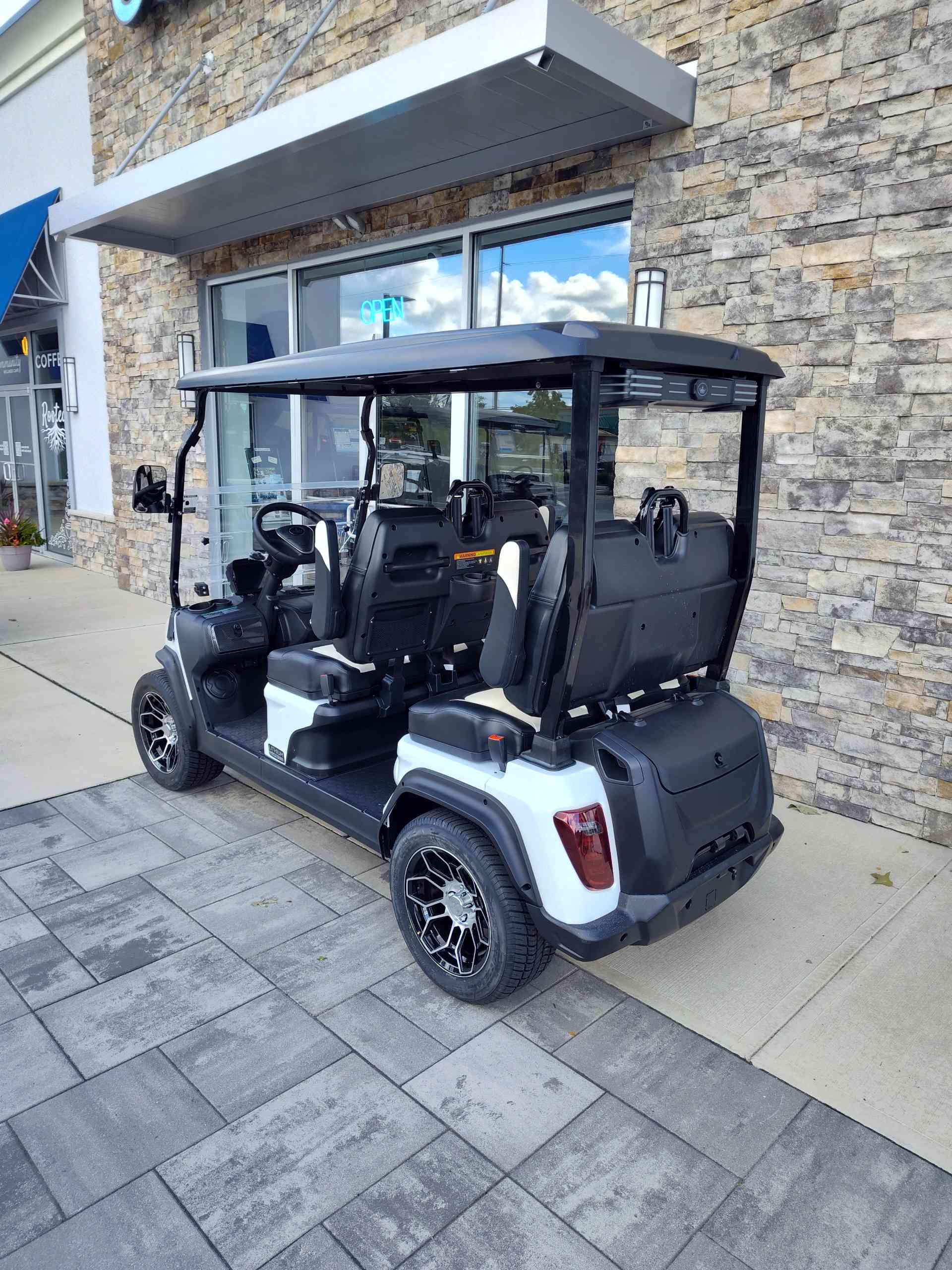 2027 Evolution D5 Ranger 4 PLUS White image 3