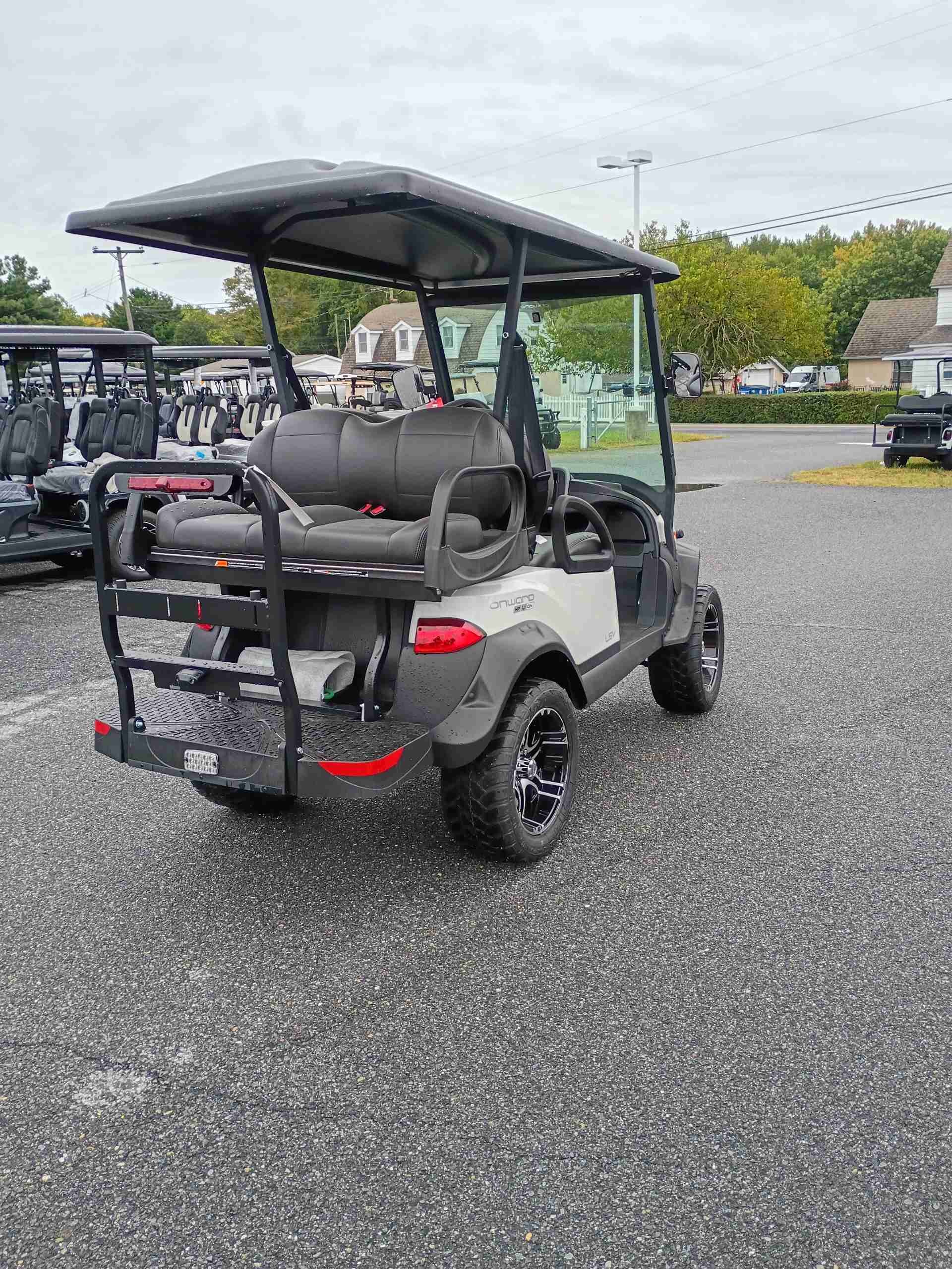 2027 Club Car Onward 4 Passenger (2+2) LSV Glacier White image 3