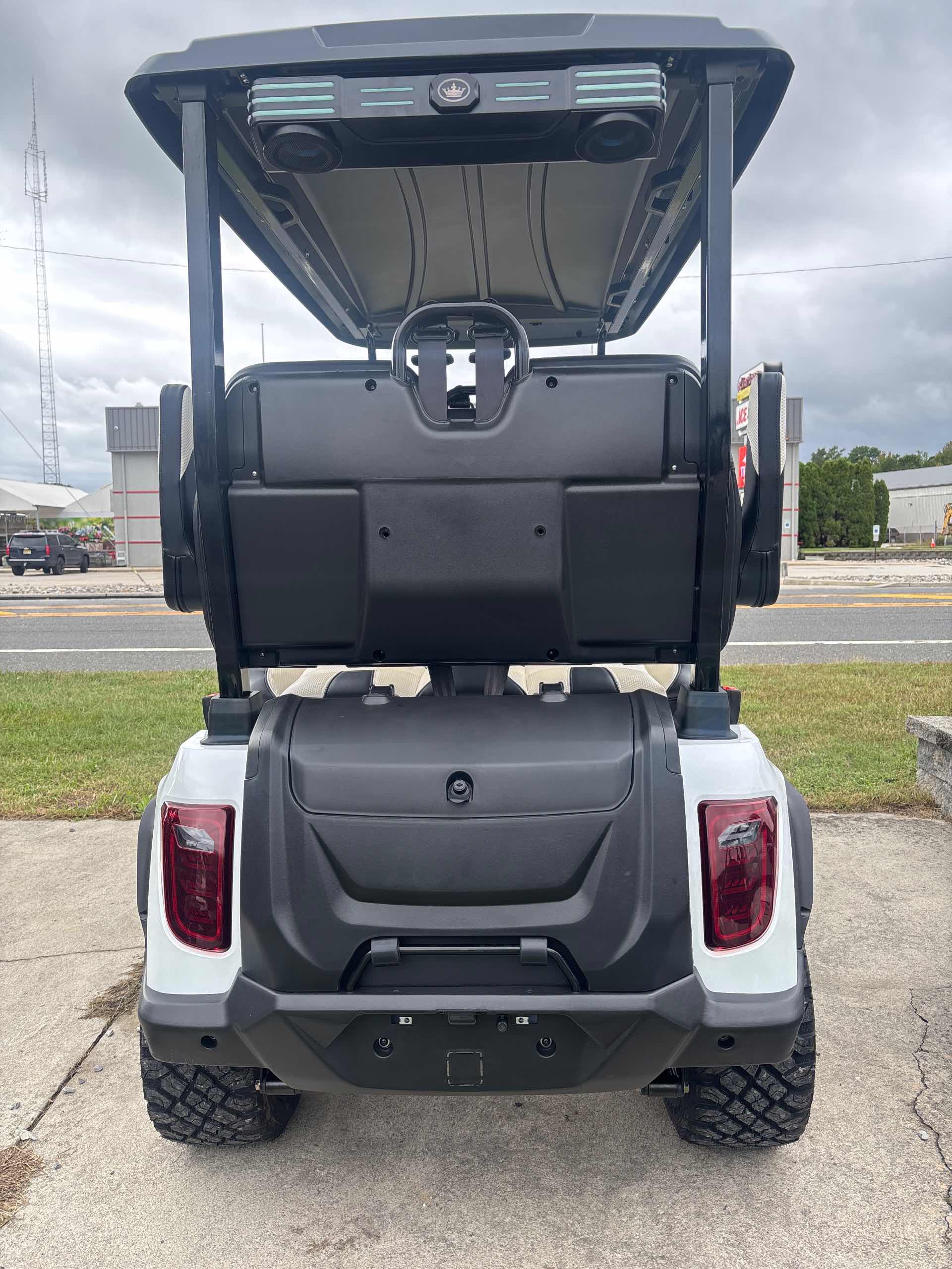 2027 Evolution D5 Maverick 4 PLUS White image 4