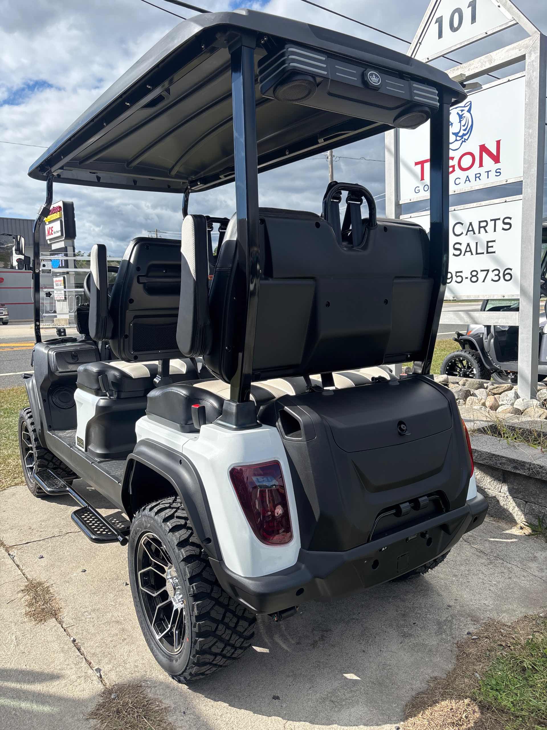 2027 Evolution D5 Maverick 4 PLUS White image 3