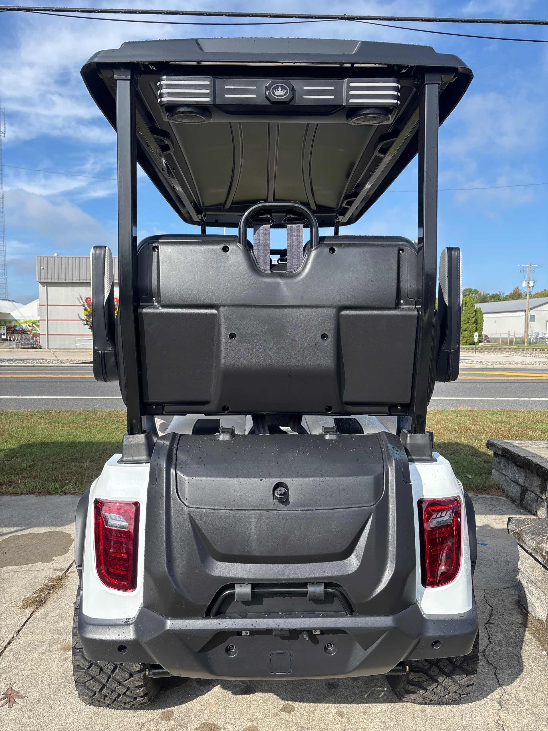 2027 Evolution D5 Maverick 4 PLUS White image 4