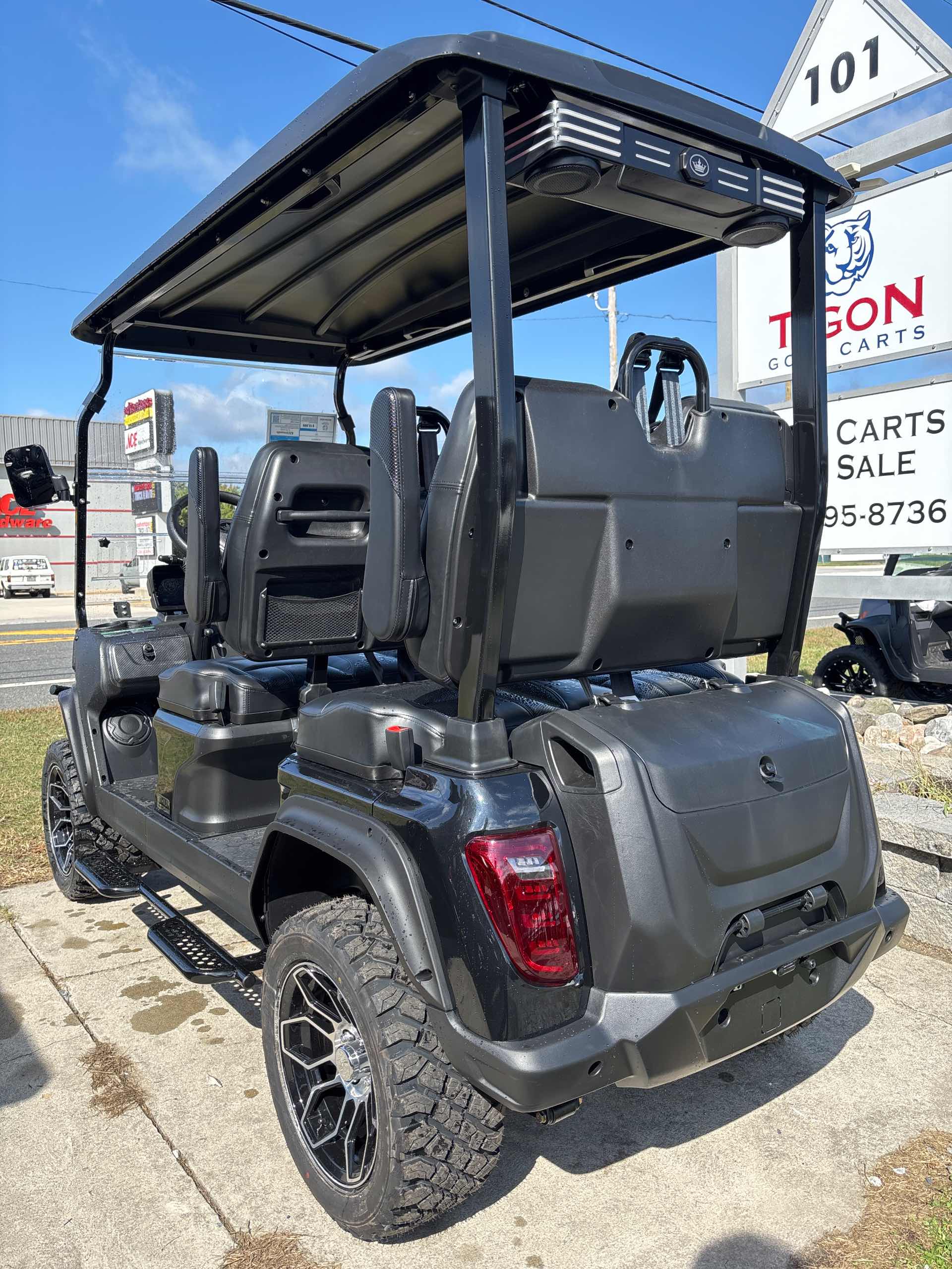 2027 Evolution D5 Maverick 4 PLUS Black image 3