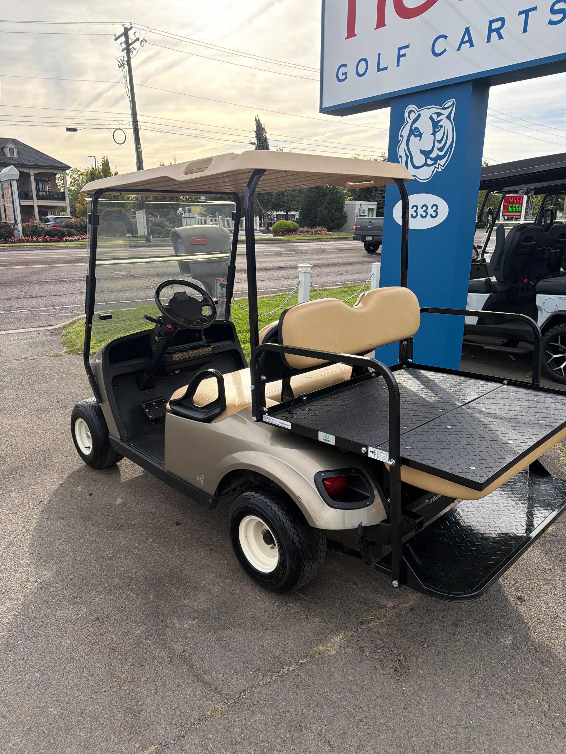 2020 EZGO TXT Champane image 3