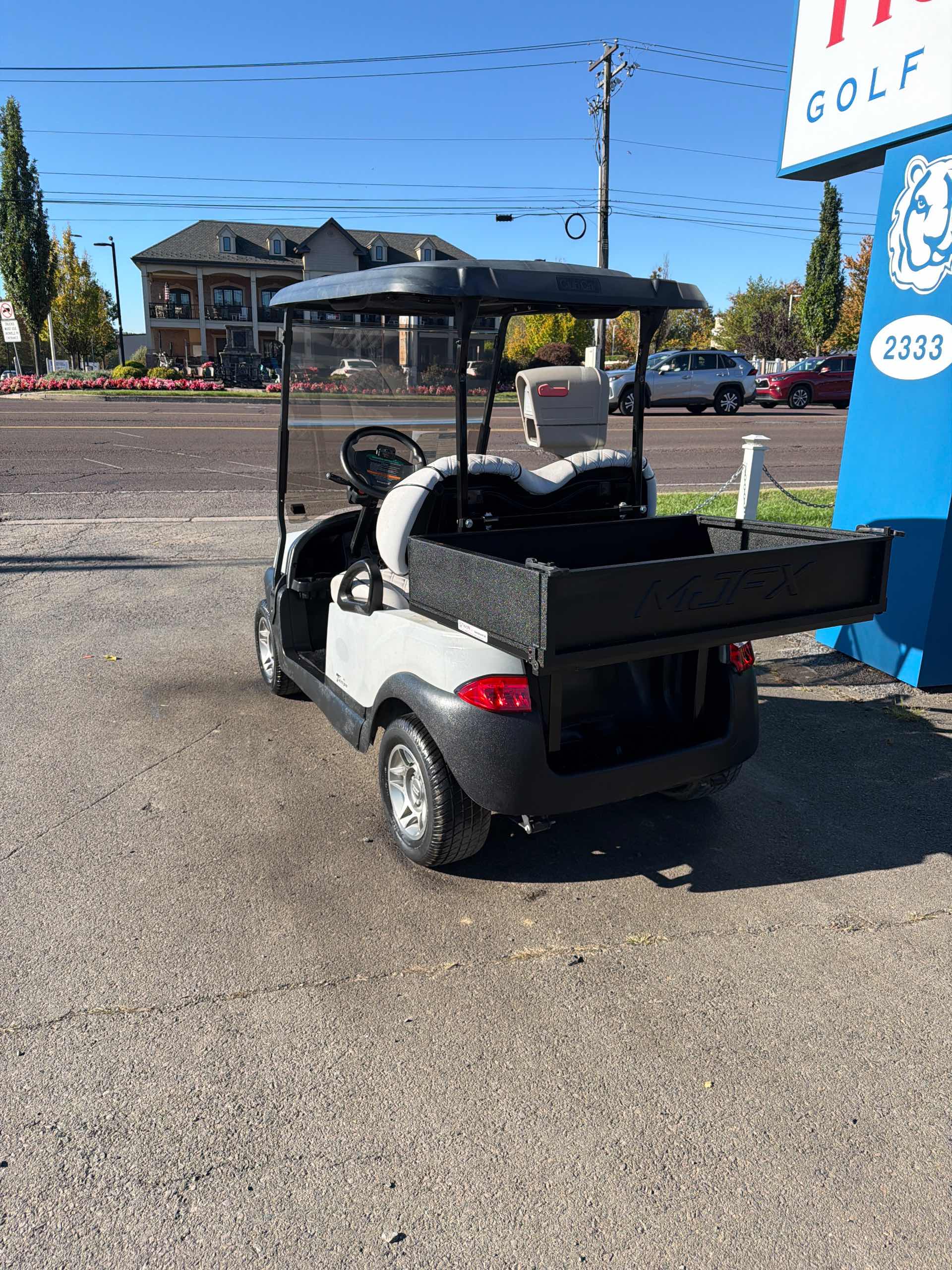 2020 Club Car Tempo Matte Titanium Gray image 3