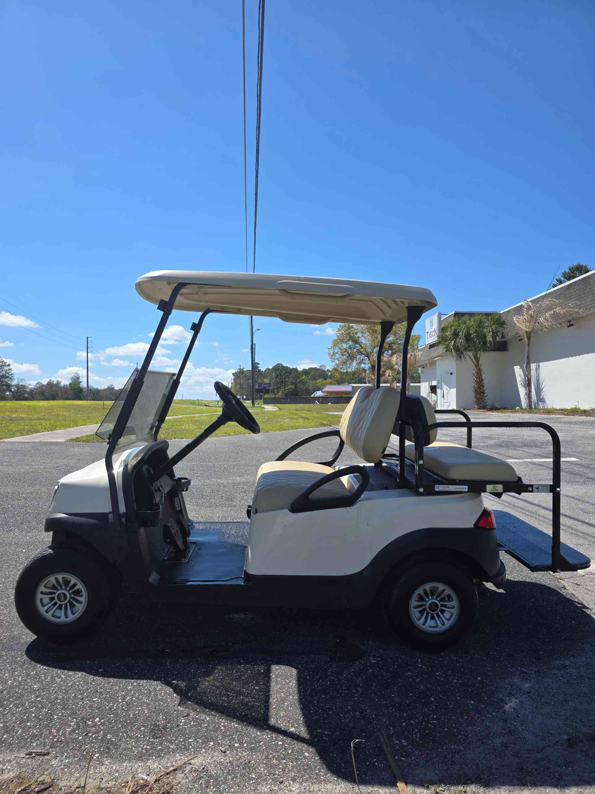 Club Car White golf cart in White — photo 2 of 4, Lecanto, FL