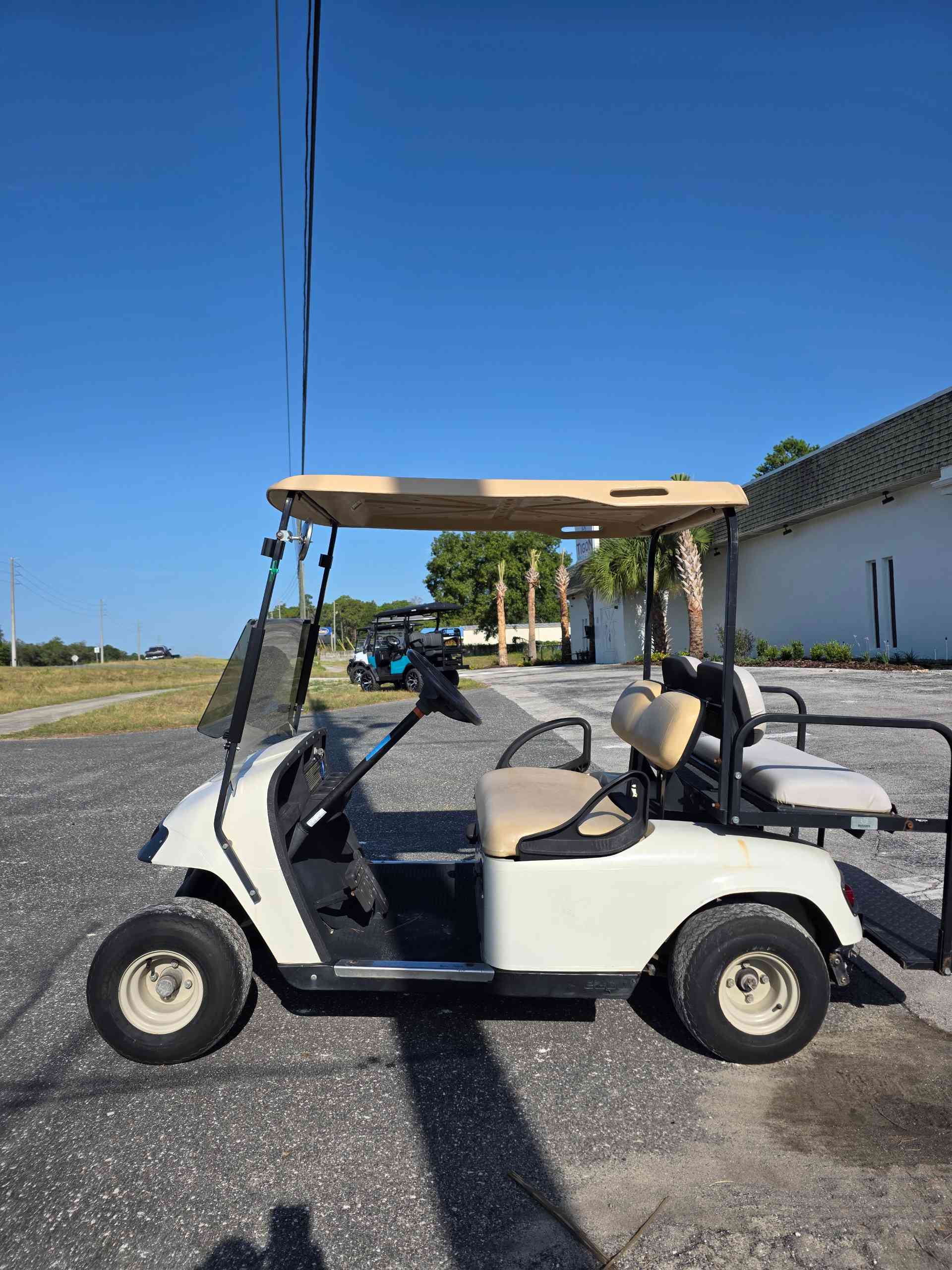 2008 EZGO TXT White golf cart in White — photo 2 of 3, Lecanto, FL
