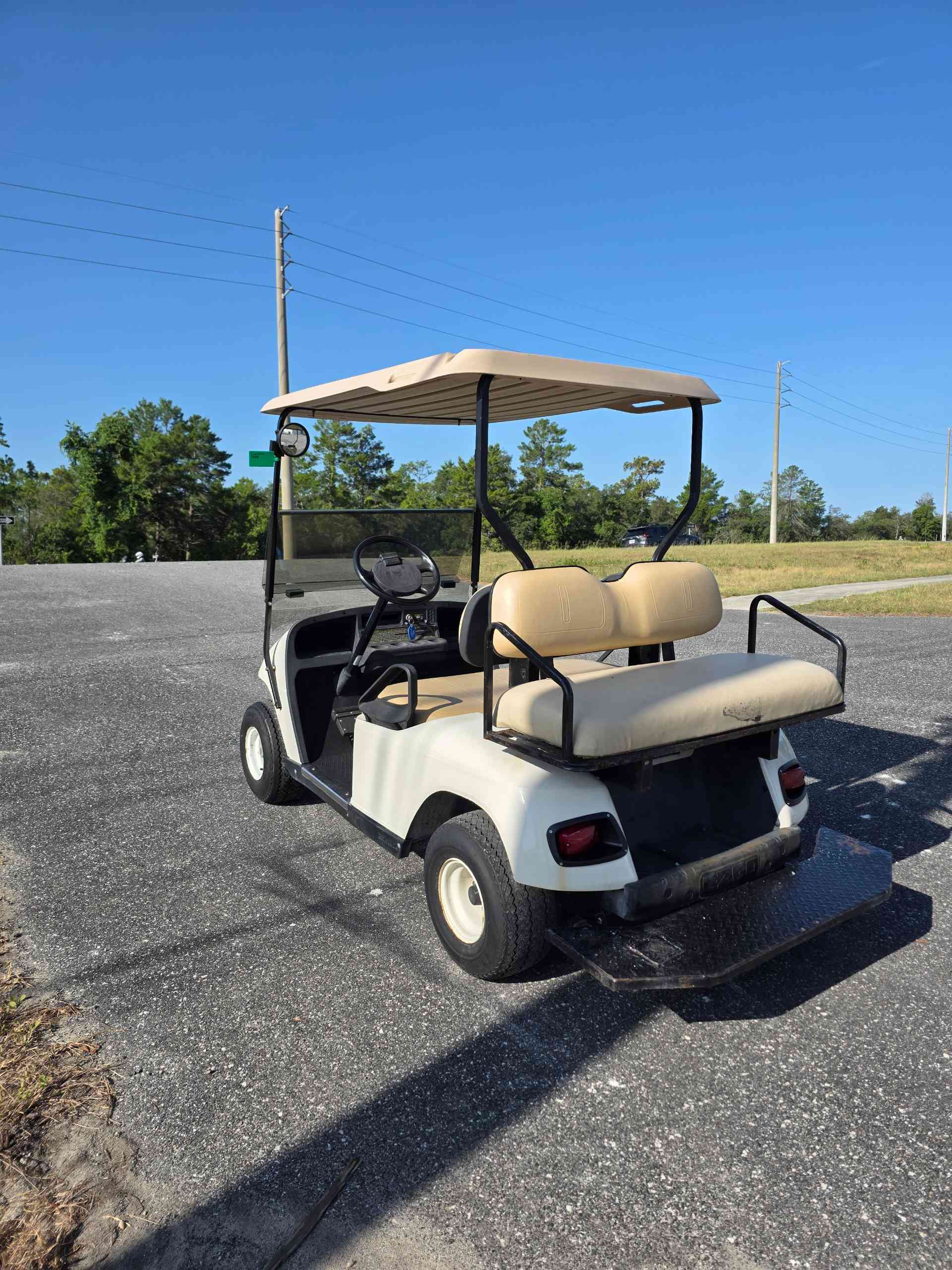 2008 EZGO TXT White golf cart in White — photo 3 of 4, Lecanto, FL