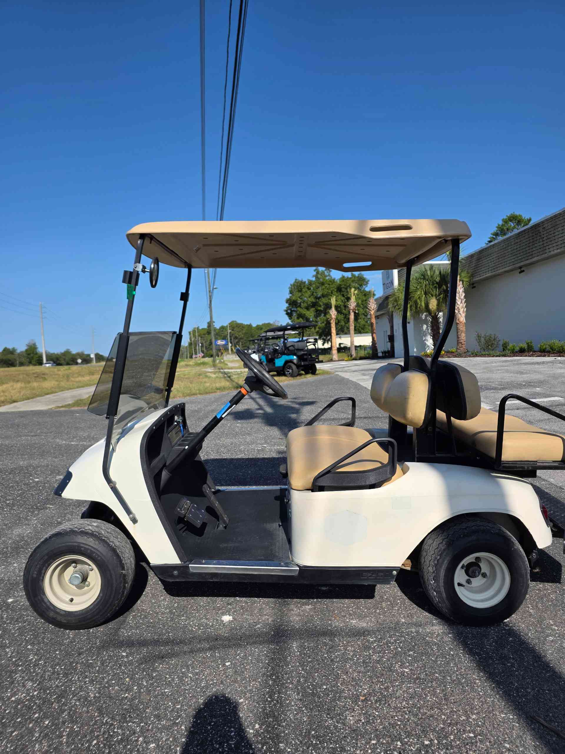 2008 EZGO TXT White golf cart in White — photo 2 of 4, Lecanto, FL