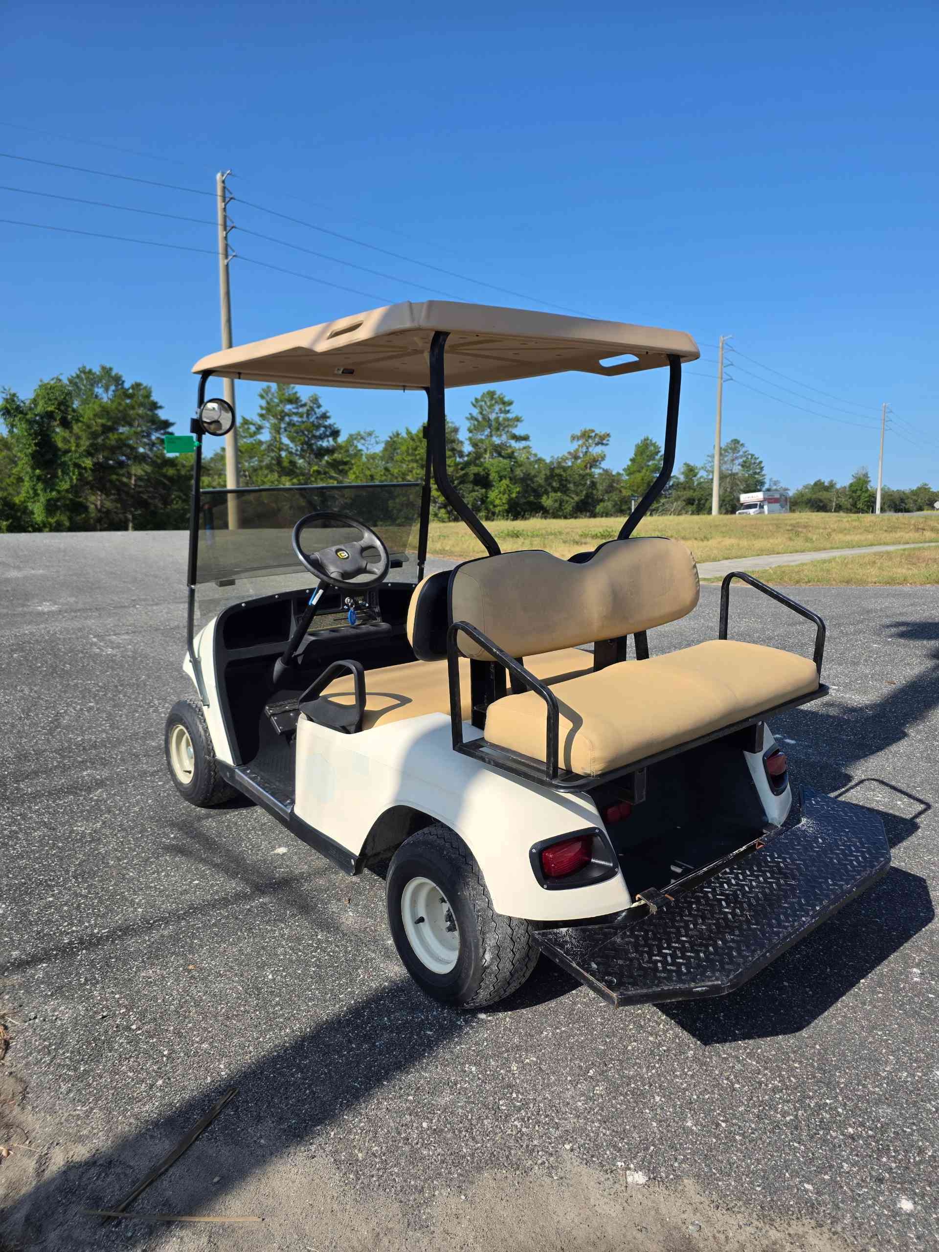 2008 EZGO TXT White golf cart in White — photo 3 of 4, Lecanto, FL
