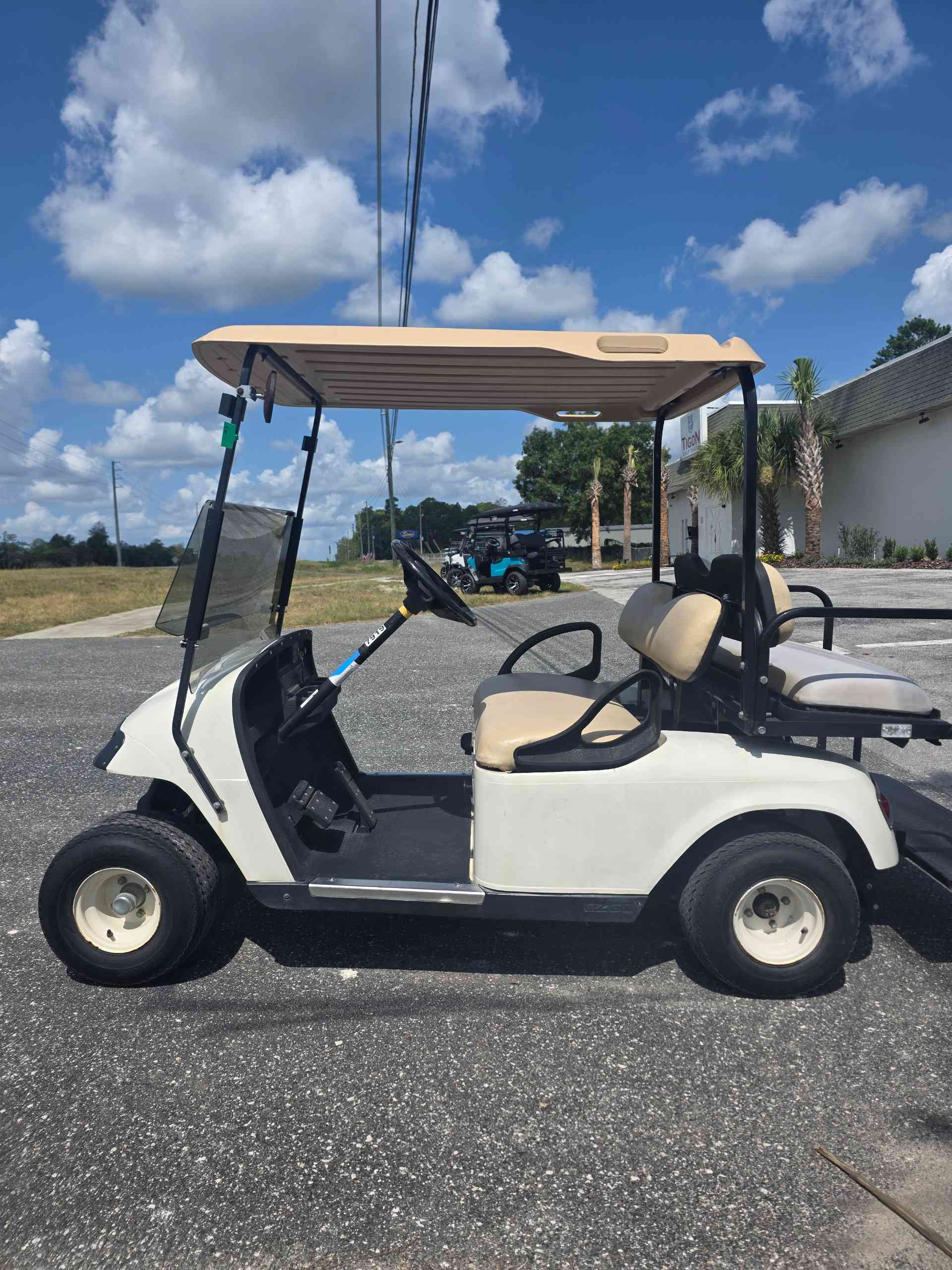 2008 EZGO TXT White golf cart in White — photo 2 of 4, Lecanto, FL