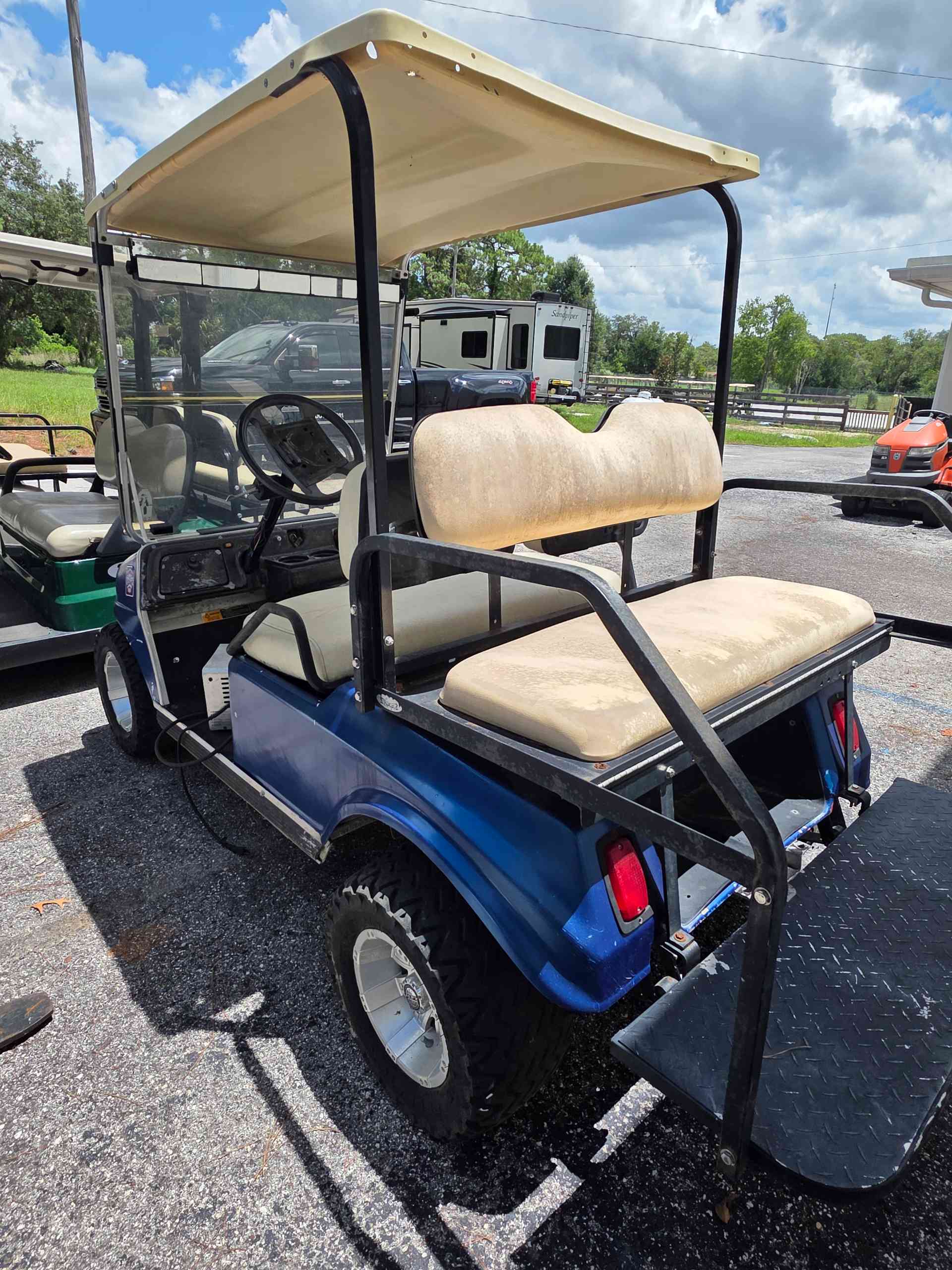1995 Club Car DS Metallic Blue Onyx image 3