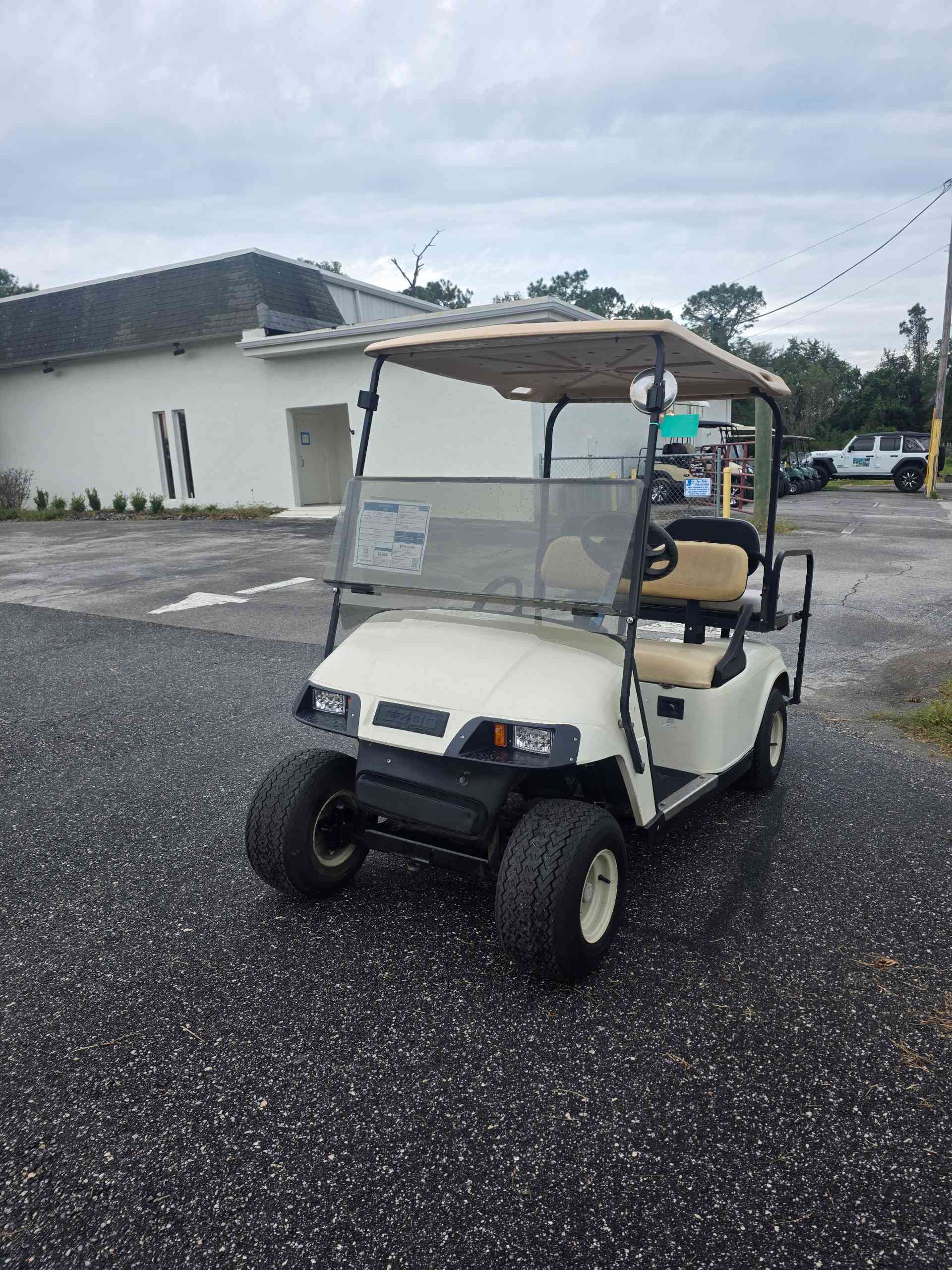 Used 2008 EZGO TXT Golf Cart in White for sale at TIGON Lecanto, FL