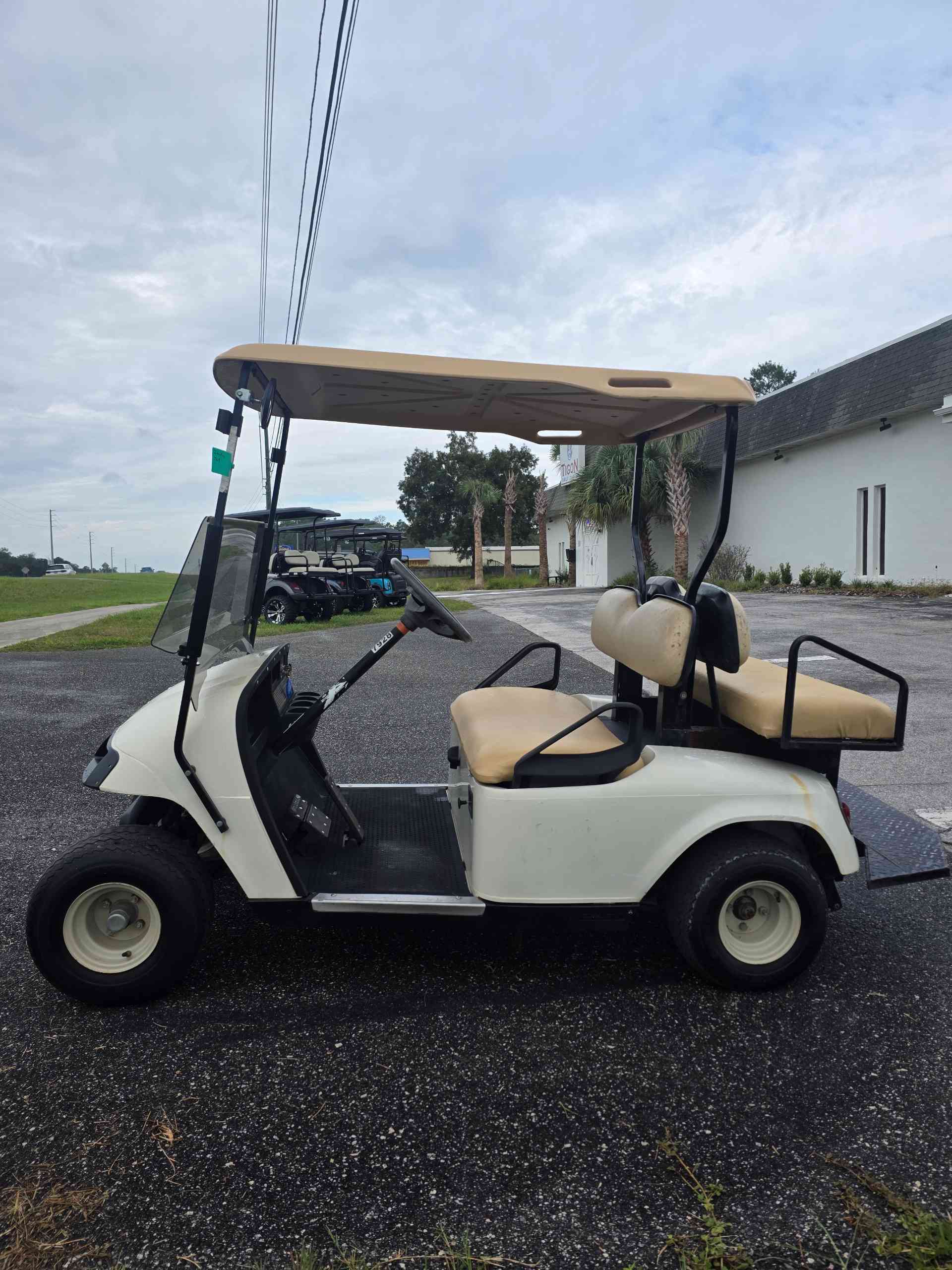 2008 EZGO TXT White image 2