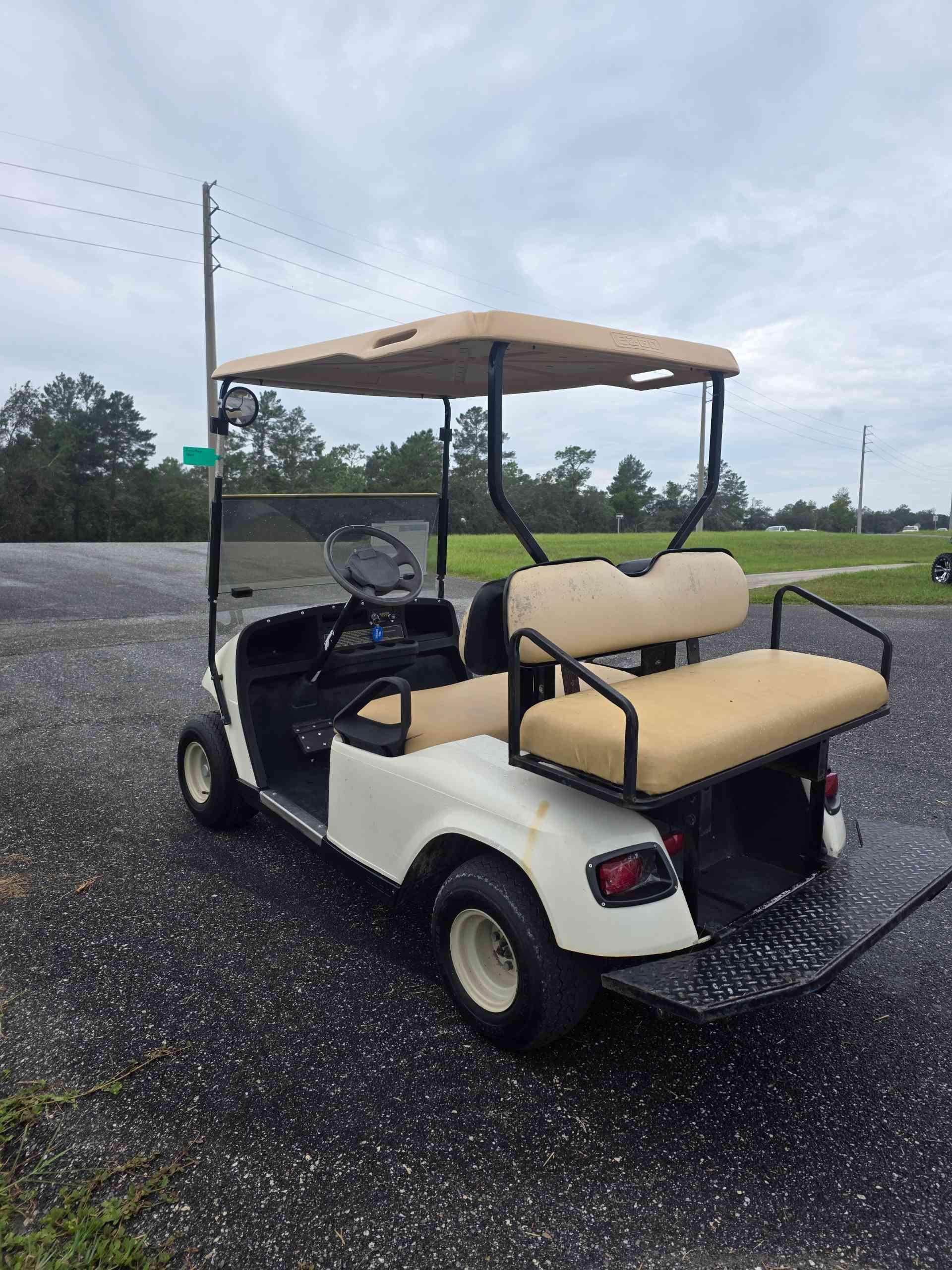 2008 EZGO TXT White image 3