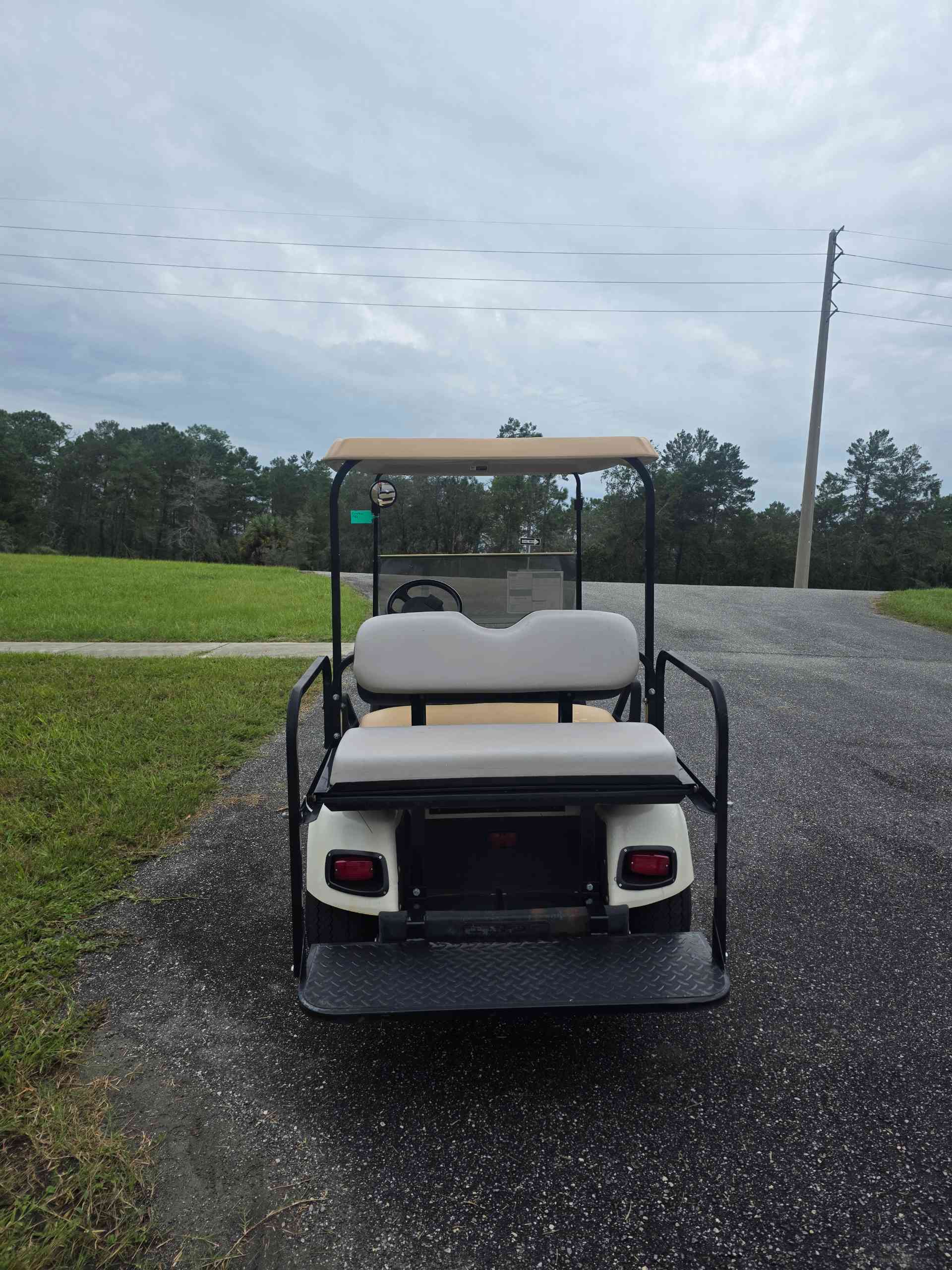 2008 EZGO TXT White image 4