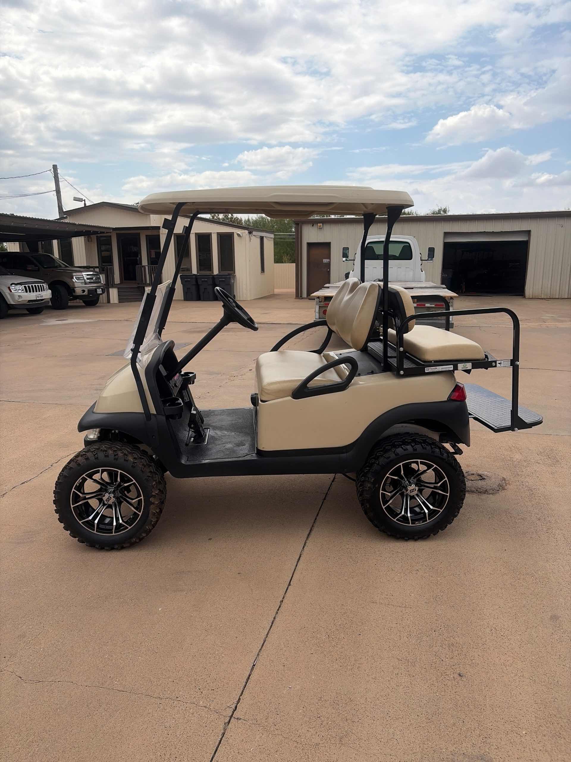 2018 Club Car Precedent Beige image 2