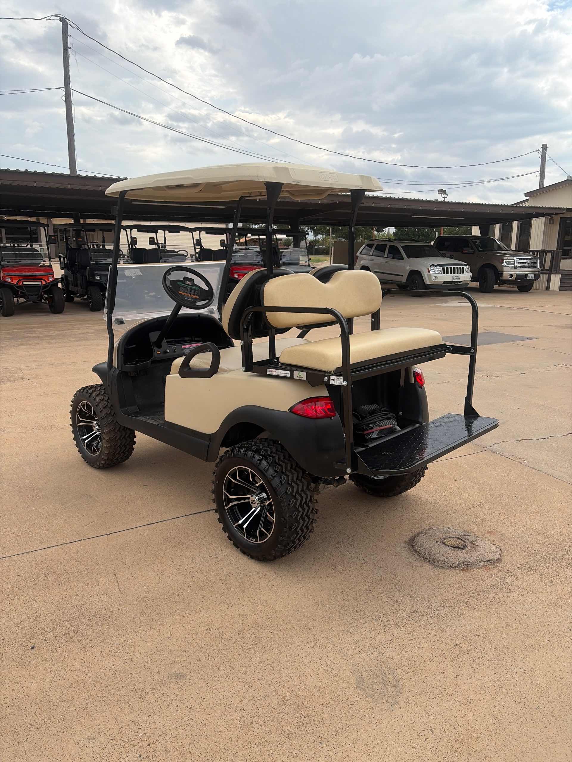2018 Club Car Precedent Beige image 3