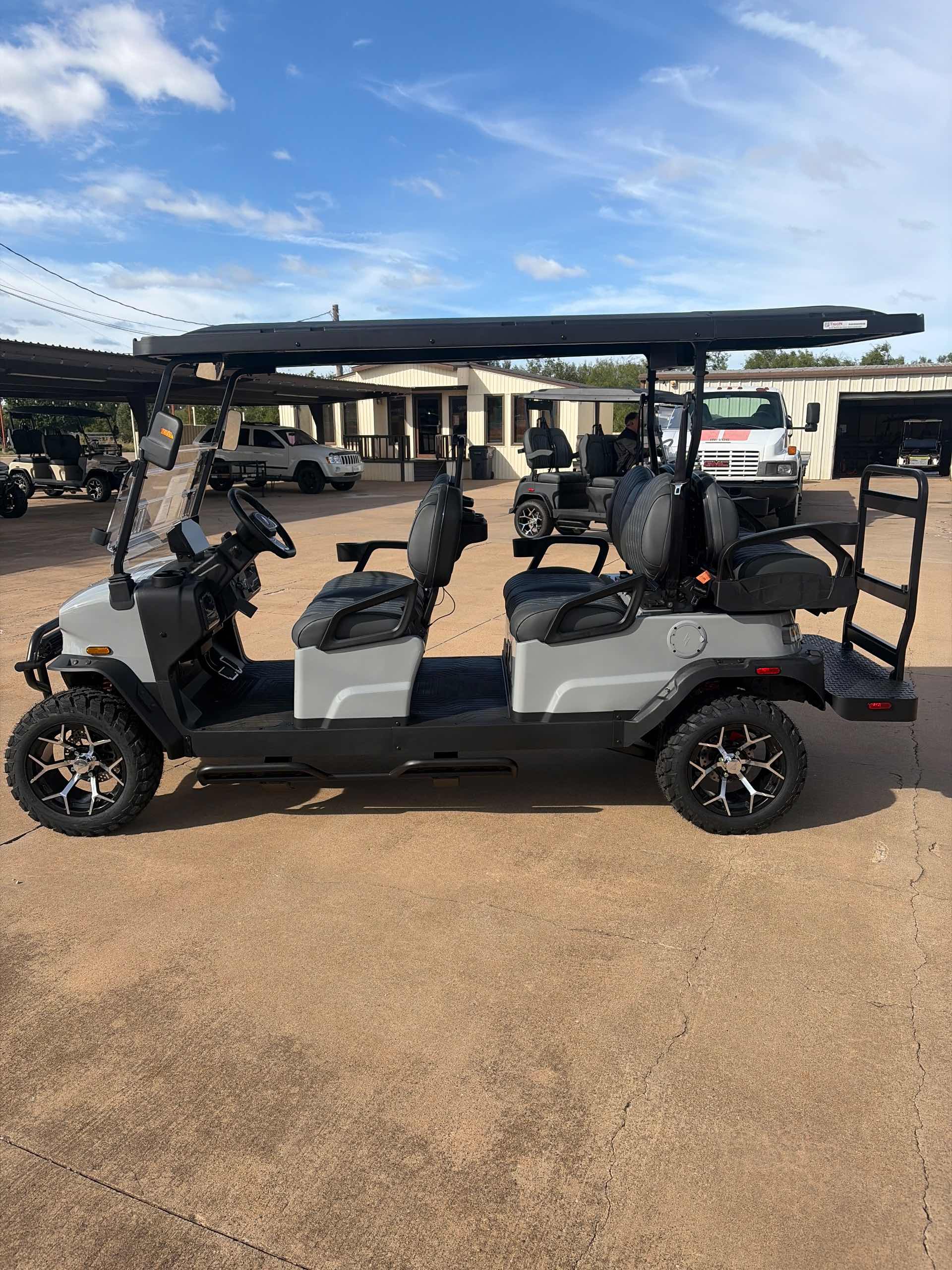 2027 Denago Rover XL6 Gray image 2