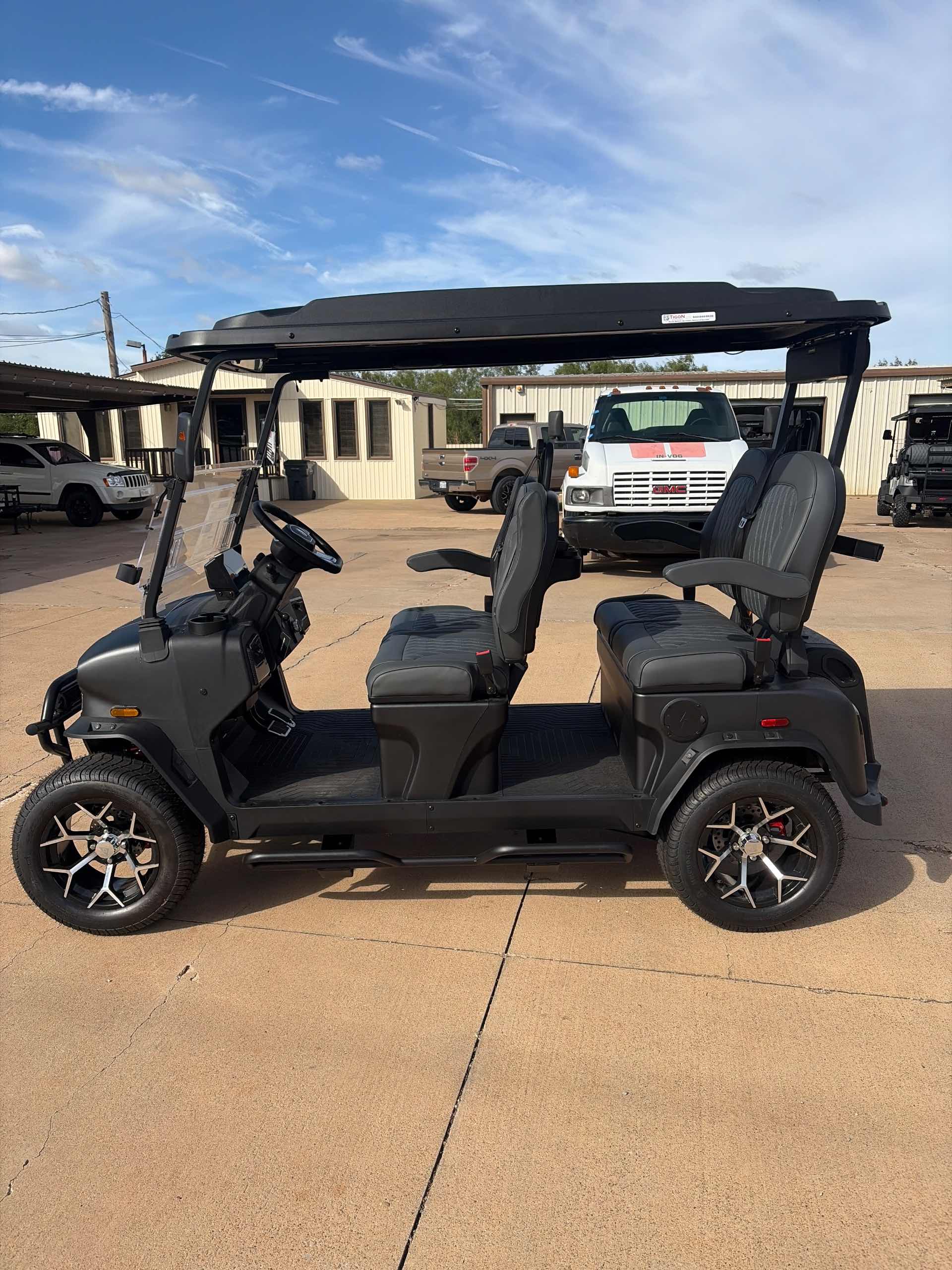 2027 Denago Rover XL Matte Black image 2