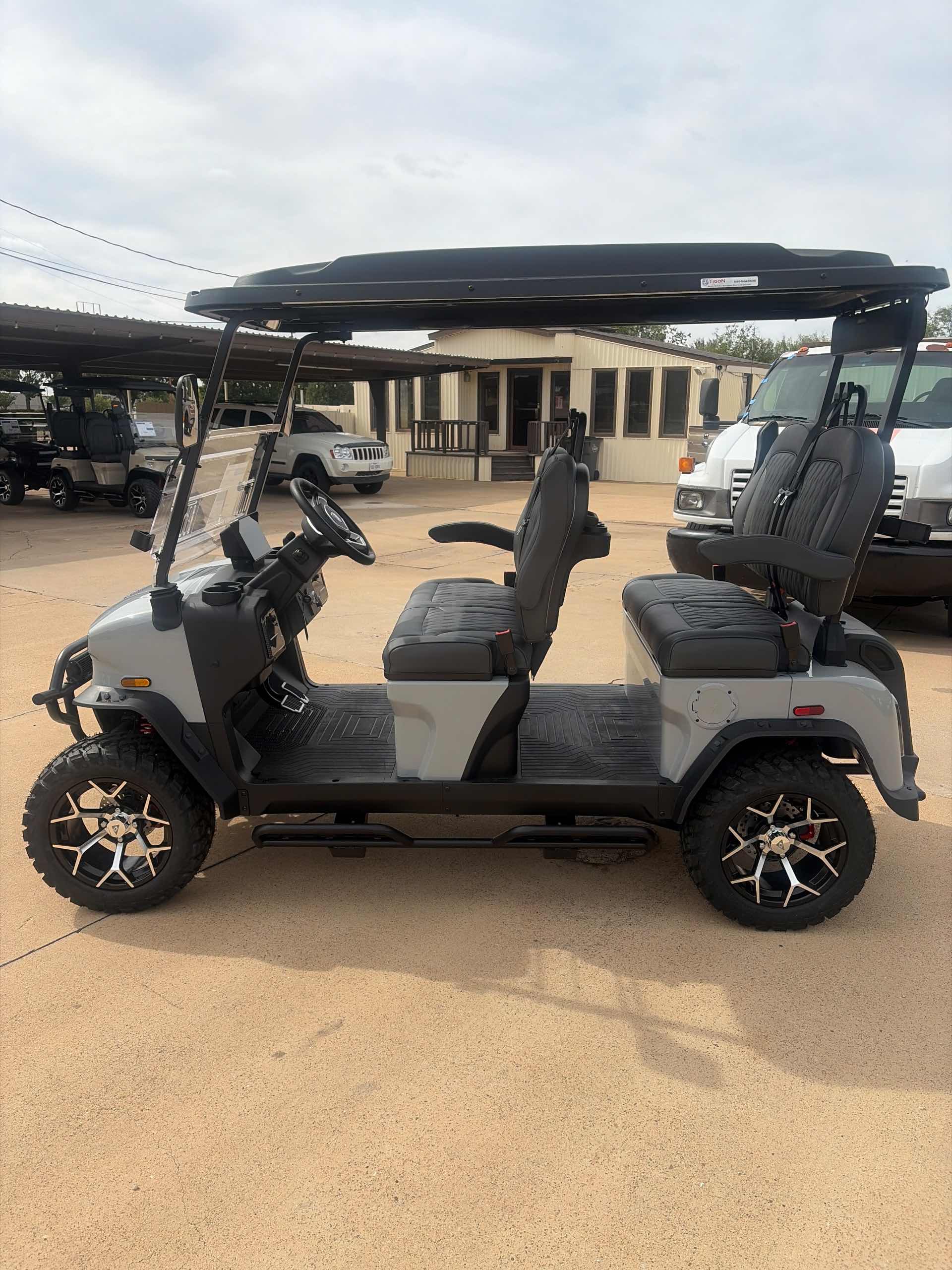 2027 Denago Rover XL Gray image 2