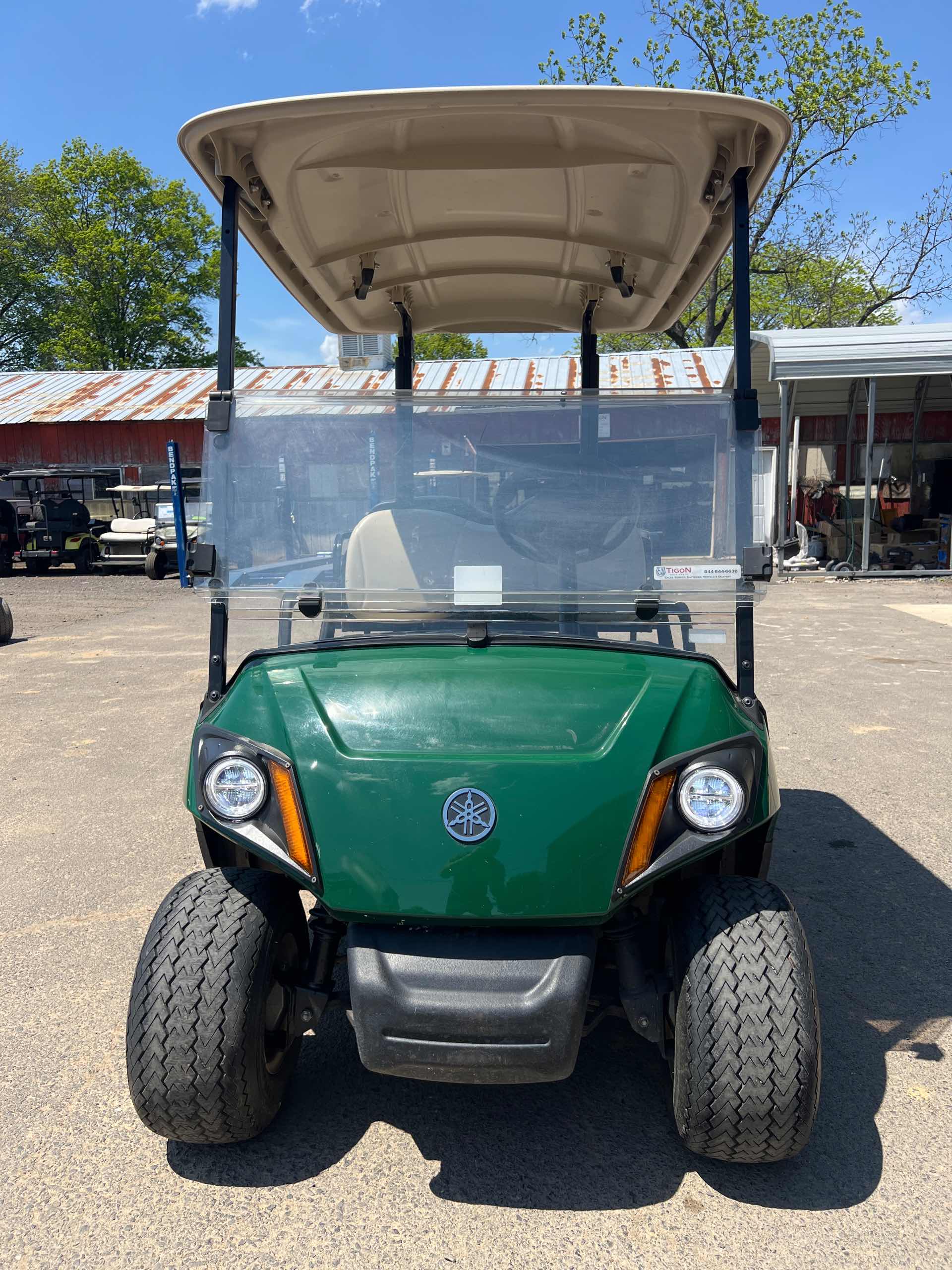 2017 Yamaha Drive 2 Golf Cart in Beige