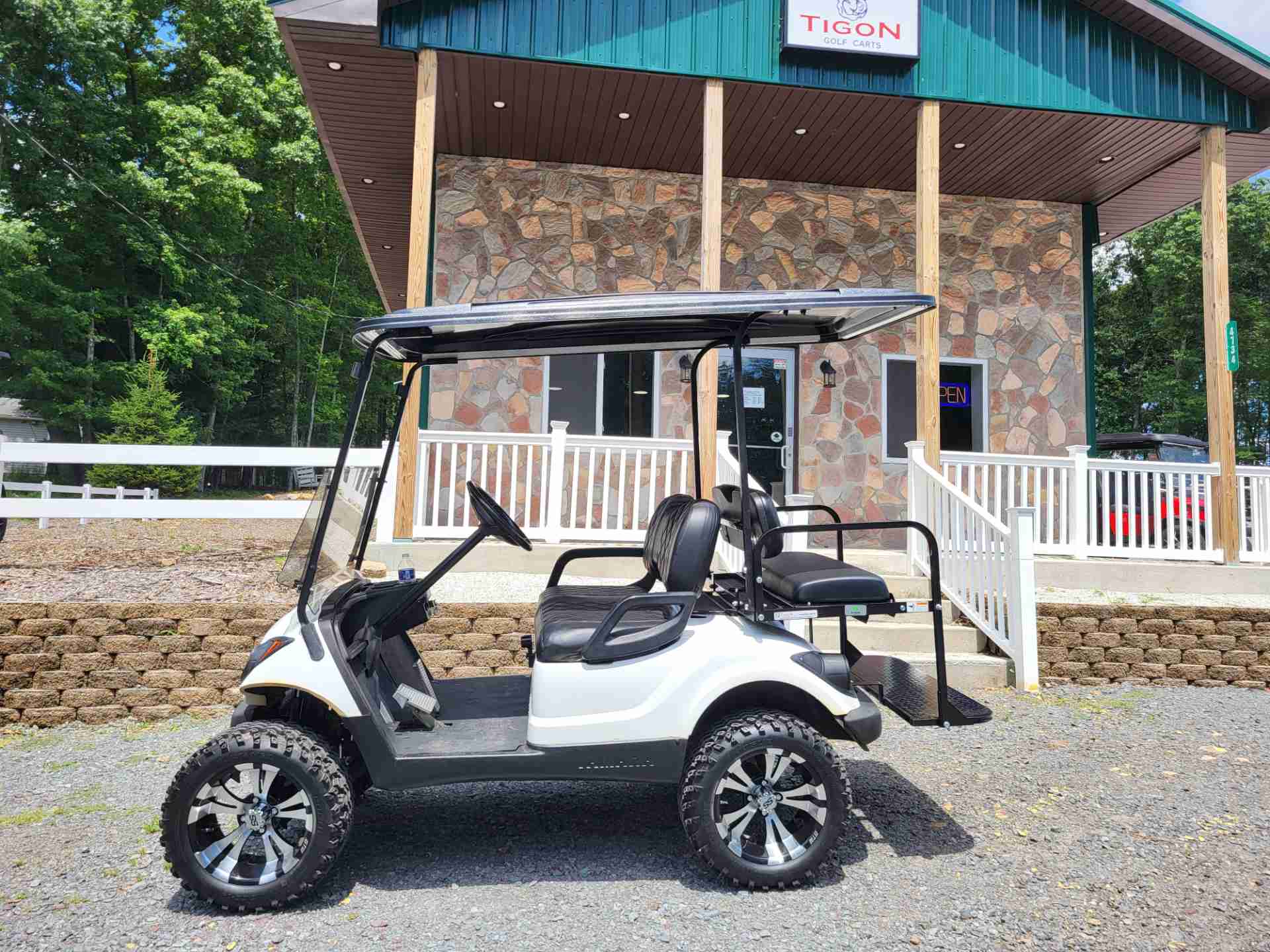 2013 Yamaha G29 White golf cart in White — photo 2 of 4, Long Pond, PA