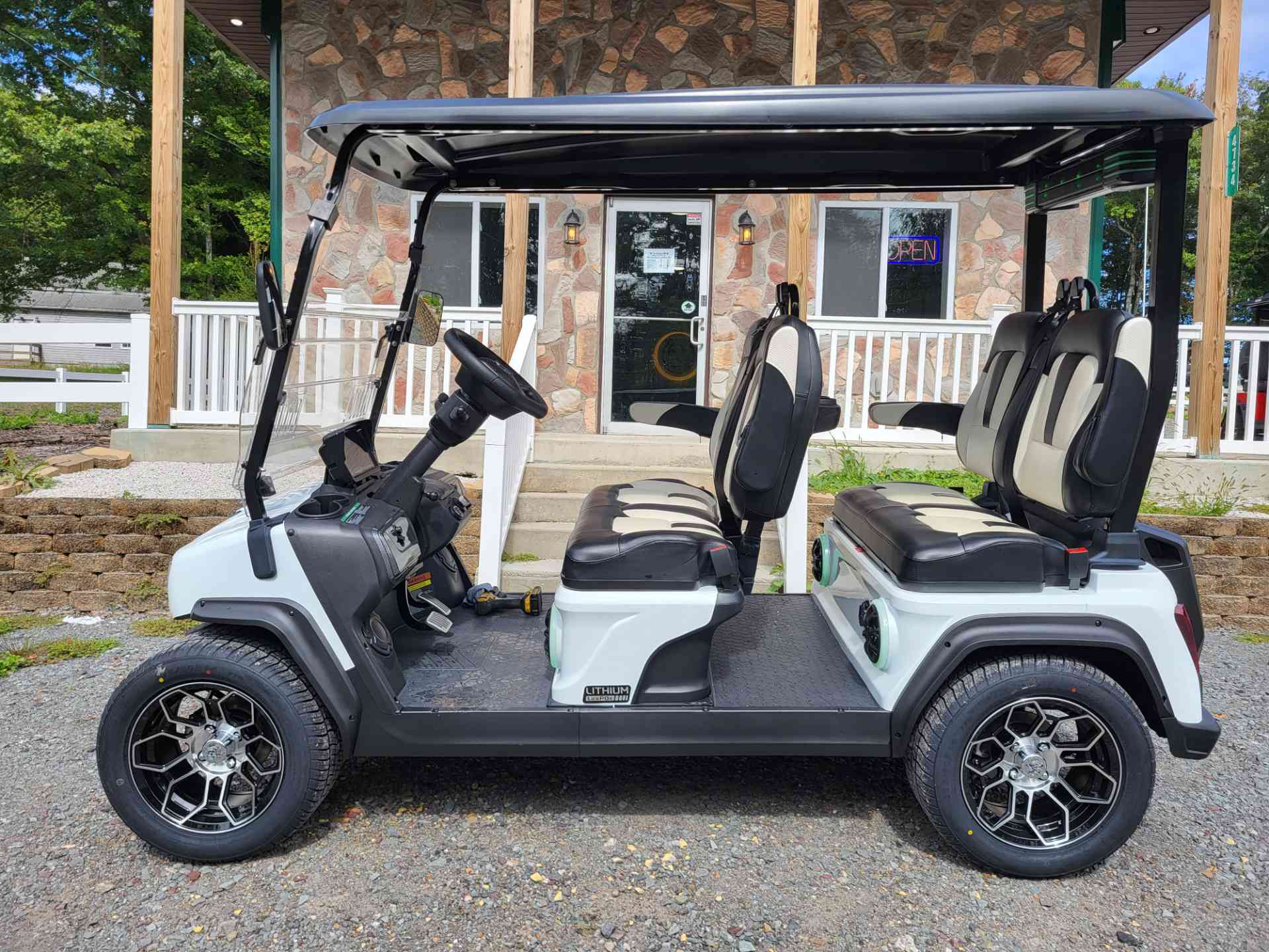 2027 Evolution D5 Ranger 4 PLUS White image 2