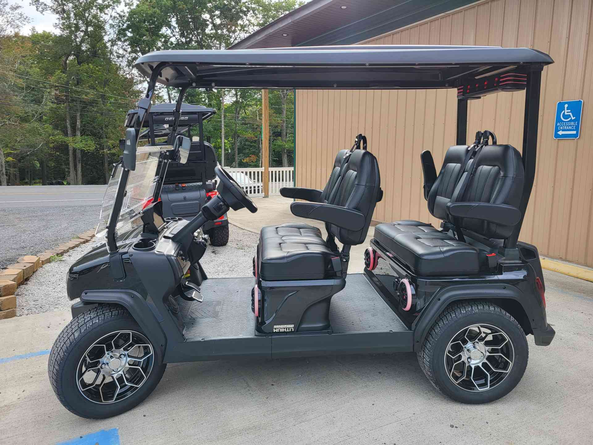 2027 Evolution D5 Ranger 4 PLUS Black image 2