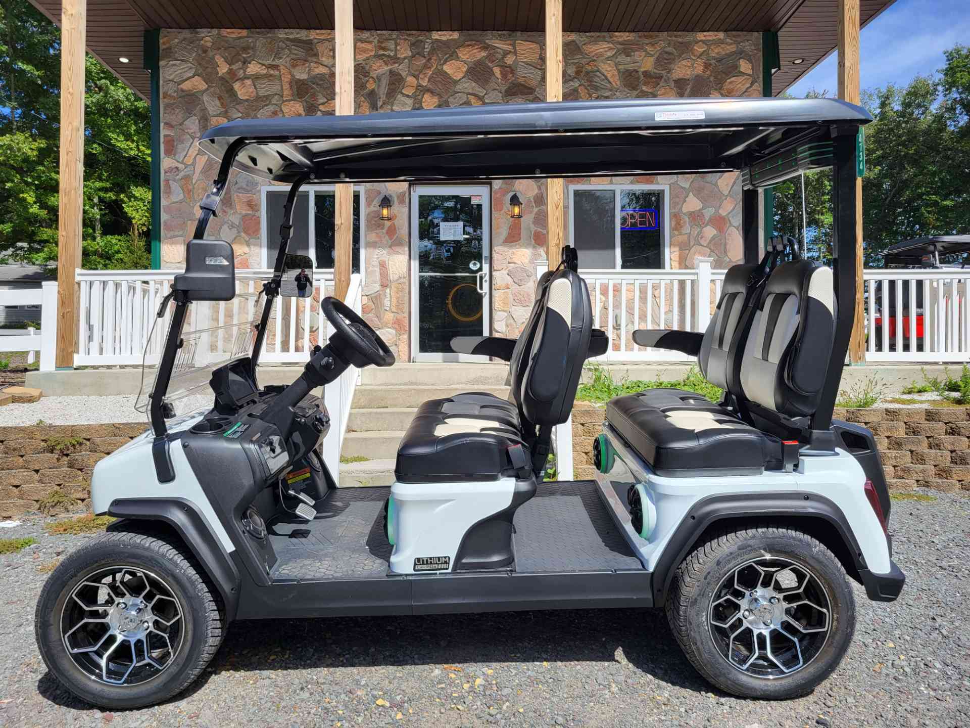 2027 Evolution D5 Ranger 4 PLUS White image 2