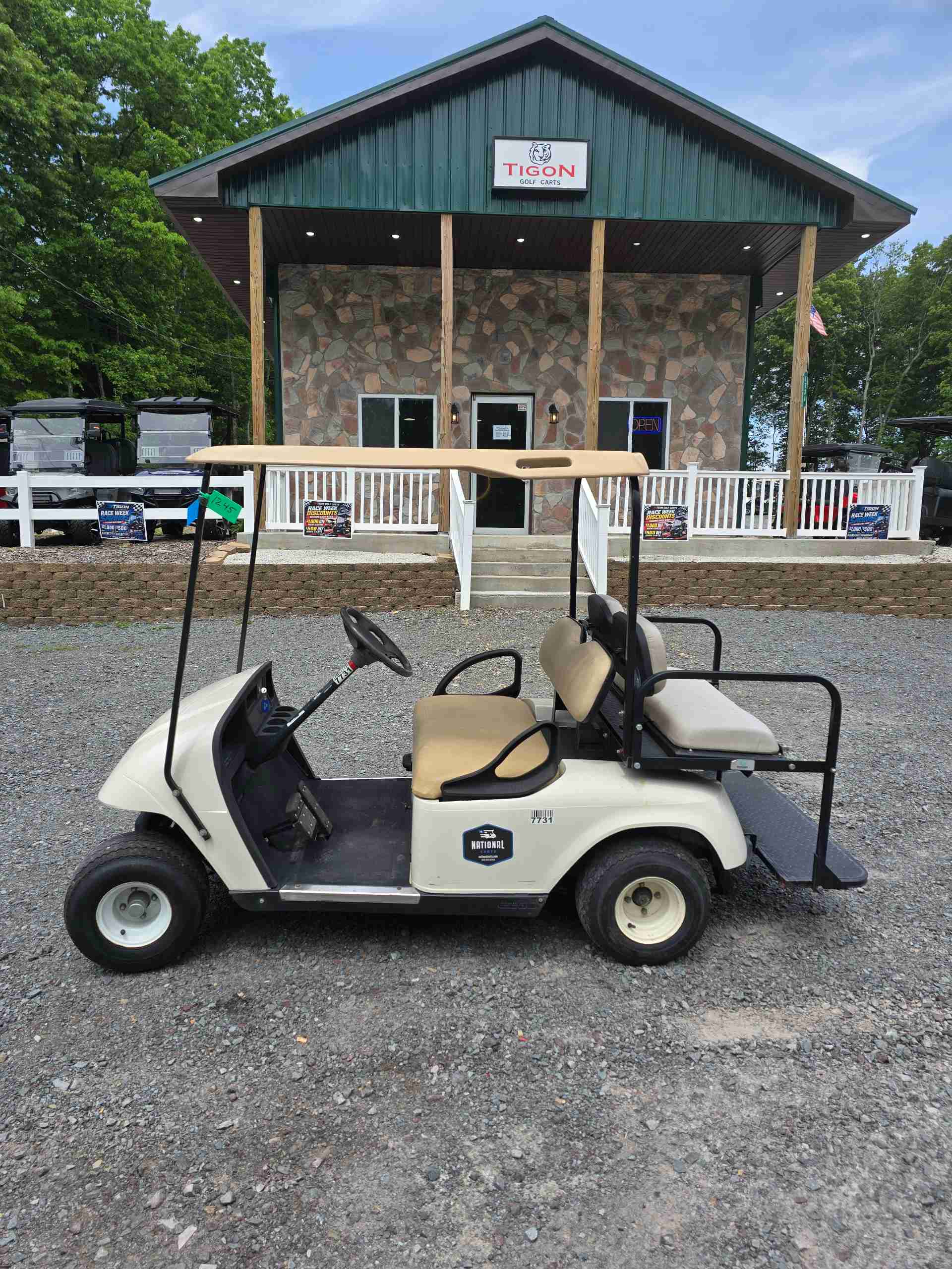 2008 EZGO TXT White image 2