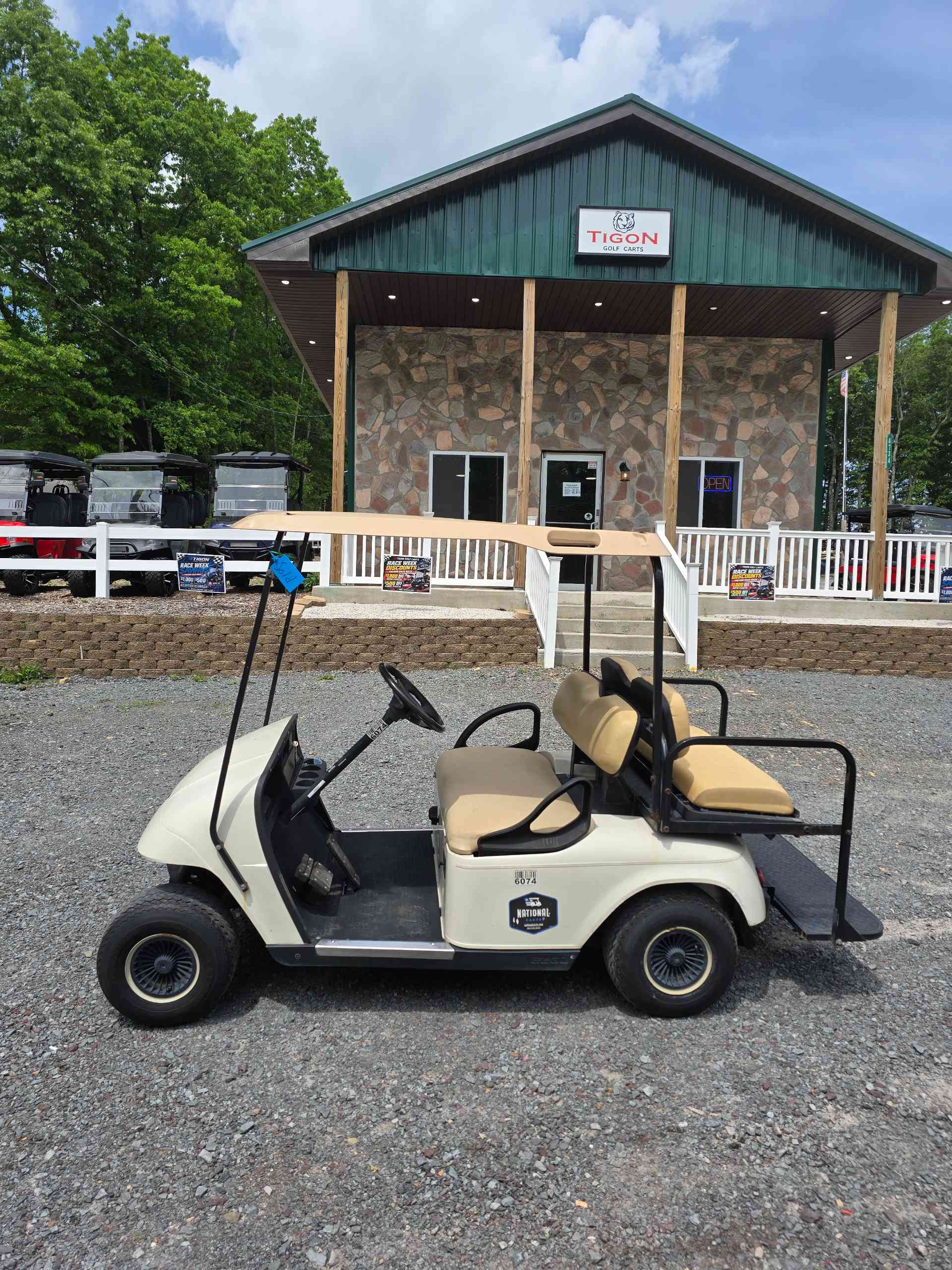 2007 EZGO TXT White image 2