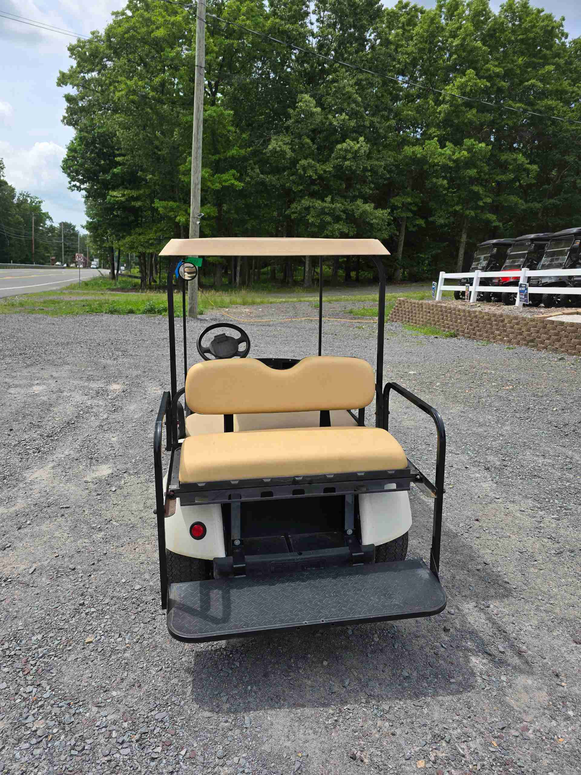 2007 EZGO TXT White image 4