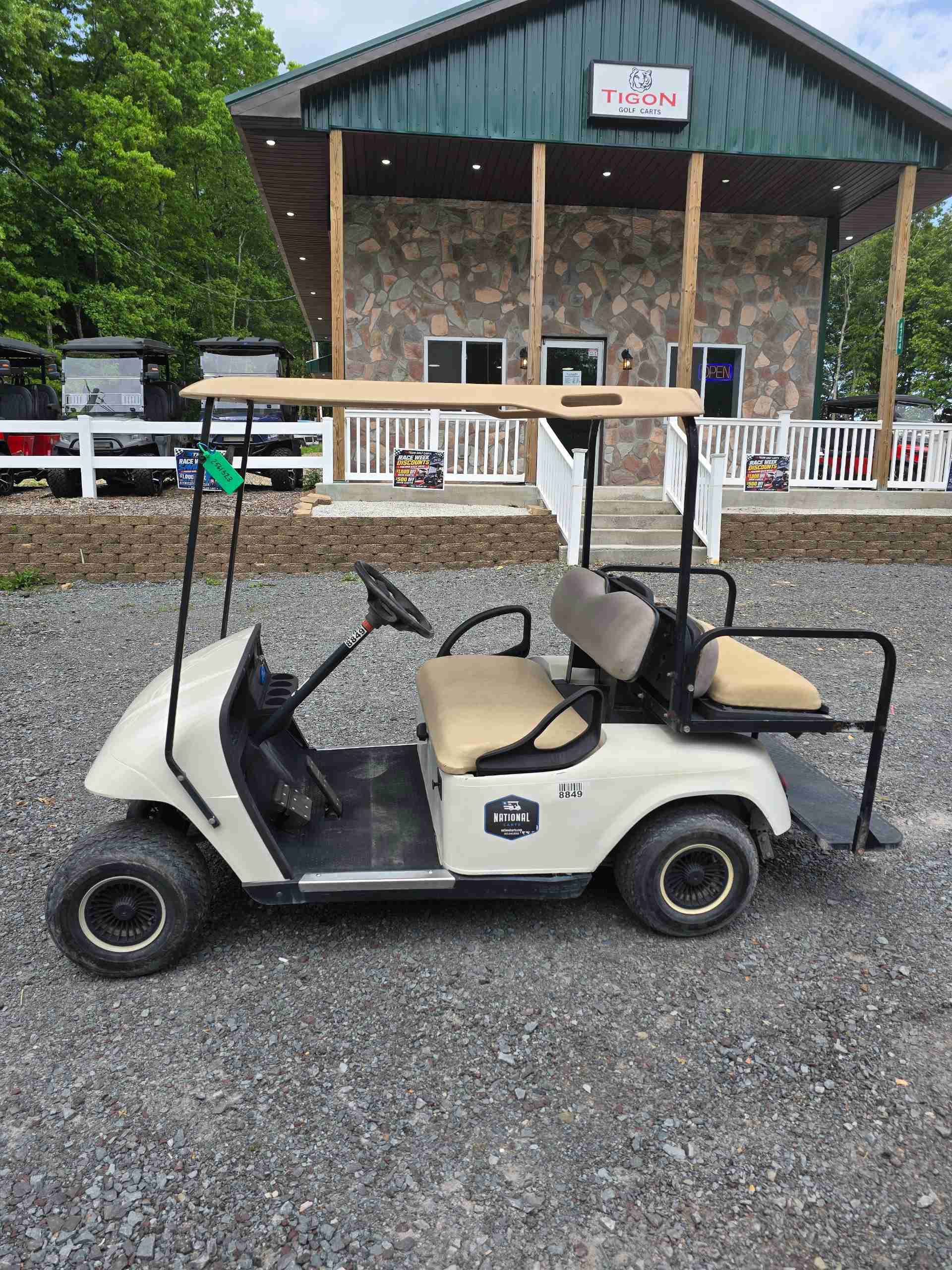 2008 EZGO TXT White image 2